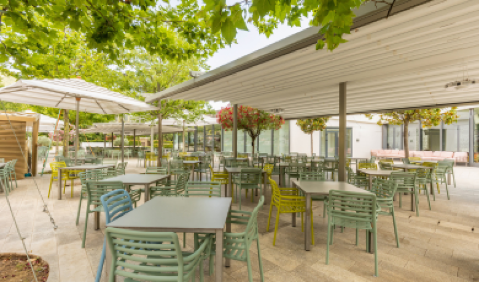 Nábytok HoReCa – aký nábytok sa najlepšie hodí do reštaurácie?