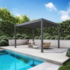 Antracitová hliníková pergola Gutroof ELEGANCE 3x4 m s lamelovou strechou na drevenej terase pri bazéne s posedením