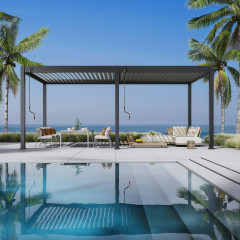 Antracitová hliníková pergola Gutroof ELEGANCE 3x6 m v luxusnej záhradnej úprave pri bazéne s výhľadom na more