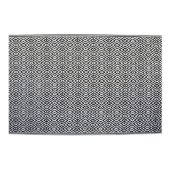 Vonkajší koberec MoodMe Witch Gray 120x180 cm s geometrickým vzorom v čiernobielom farebnom prevedení