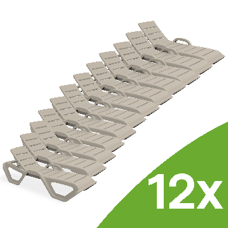 Súprava 12 bazénových lehátok MONOBLOCK Taupe New Bjorkka v rade za sebou na čiernom pozadí s označením množstva 12x