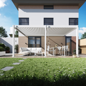 Biela terasová pergola DELUXE Wall 3,6x5,3 Gutroof nad záhradným sedením s rohovou pohovkou a jedálenským stolom pri dome