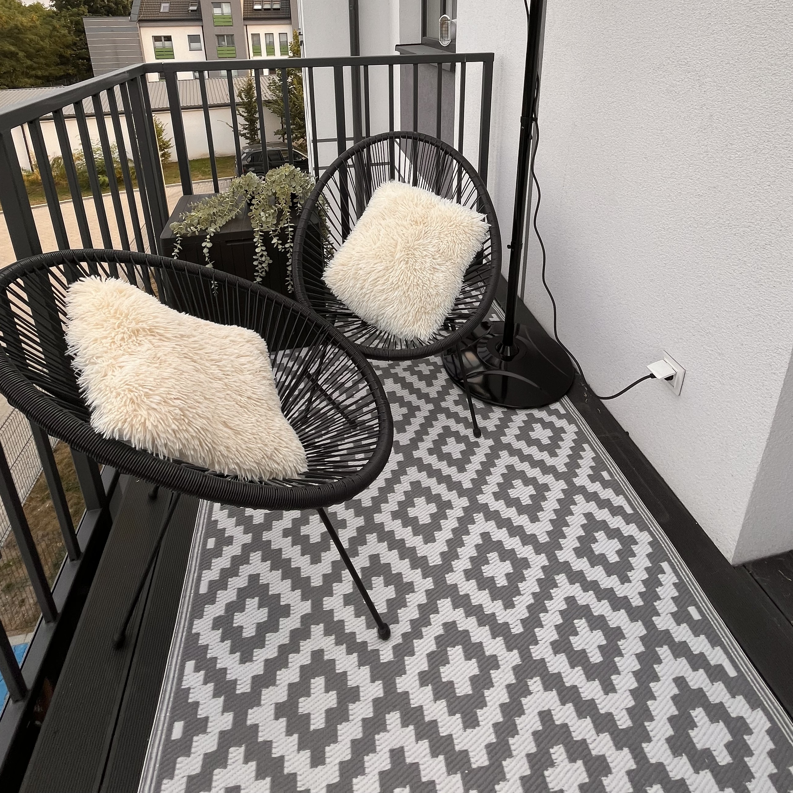 Vonkajší koberec MoodMe Scandi 120x180 cm – sivý fotografia realizácie 3