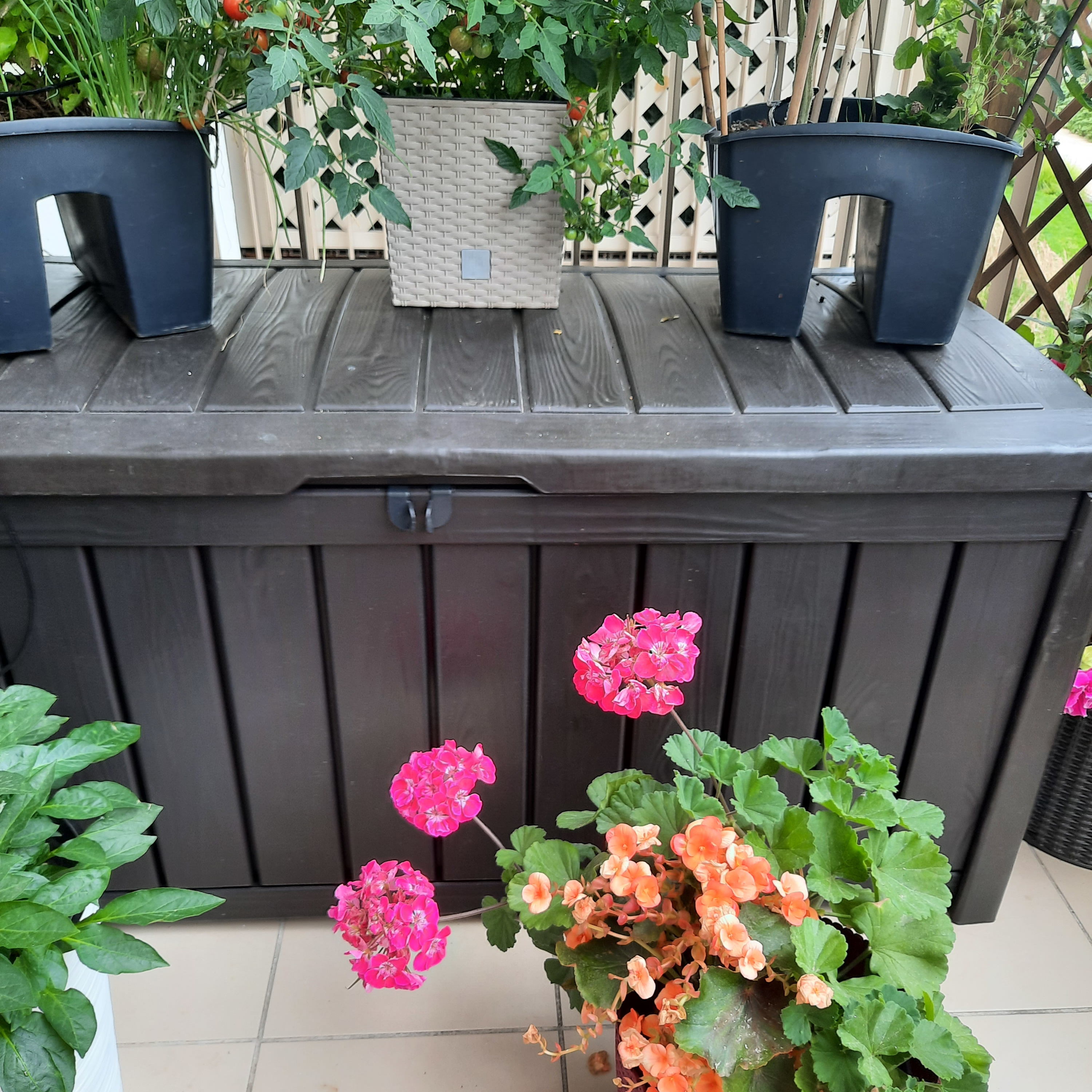 Záhradný úložný box Keter Glenwood 390 l hnedý fotografia realizácie 1