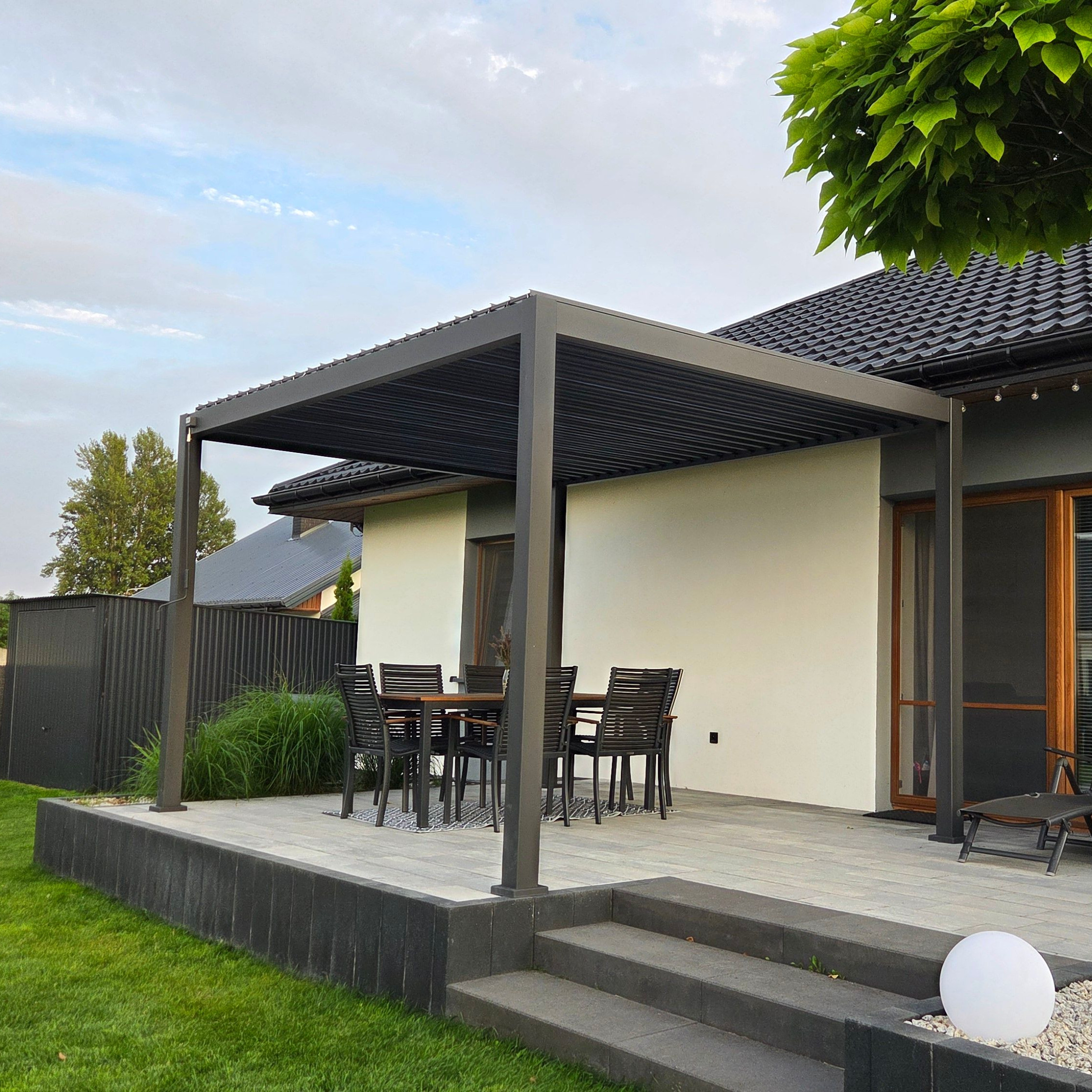 Hliníková pergola Gutroof Premium 3x4 m antracit fotografia realizácie 13