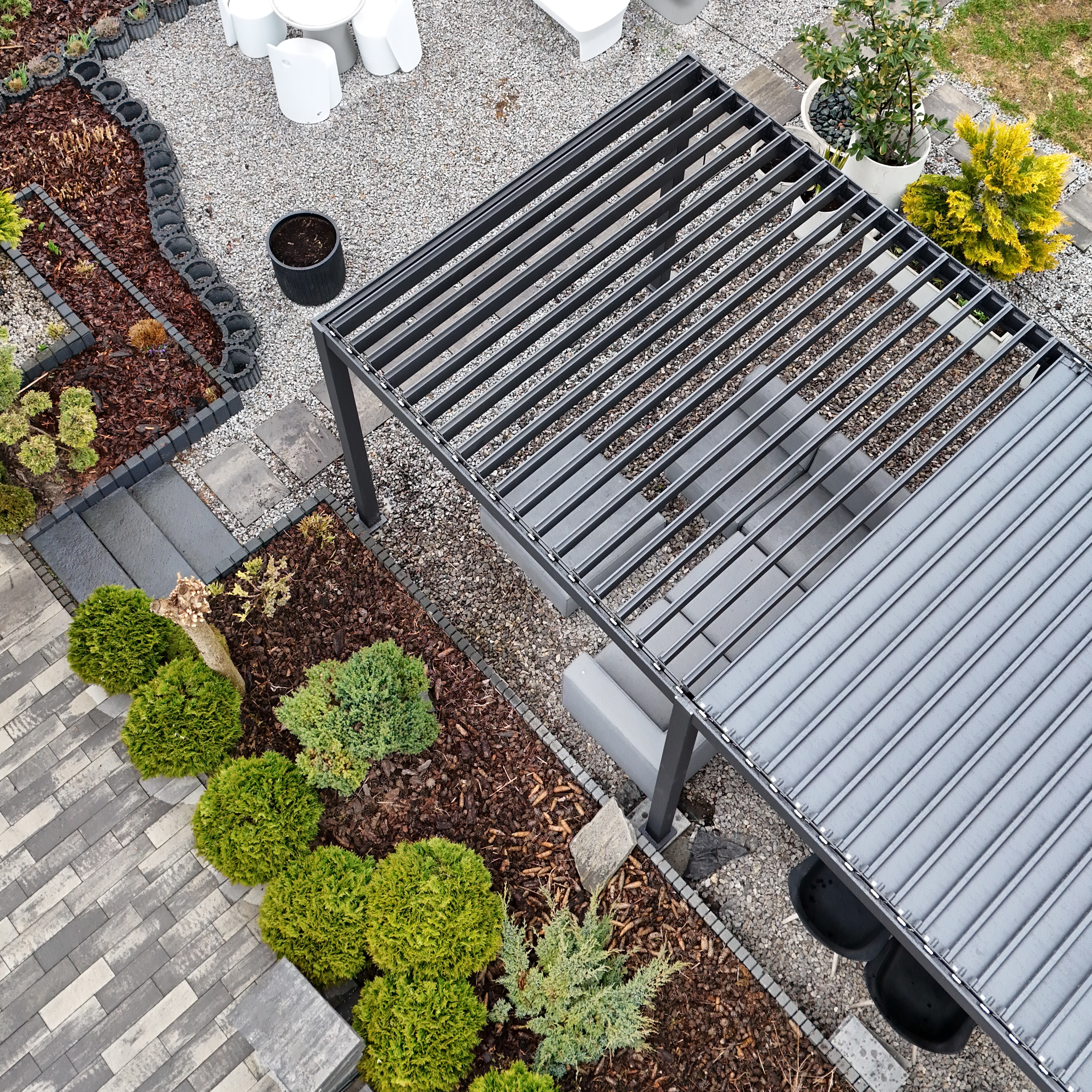 Hliníková pergola Gutroof Premium 3x6 m antracit fotografia realizácie 4