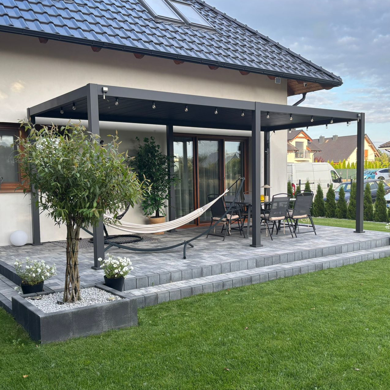 Hliníková pergola Gutroof Premium 3x6 m antracit fotografia realizácie 1