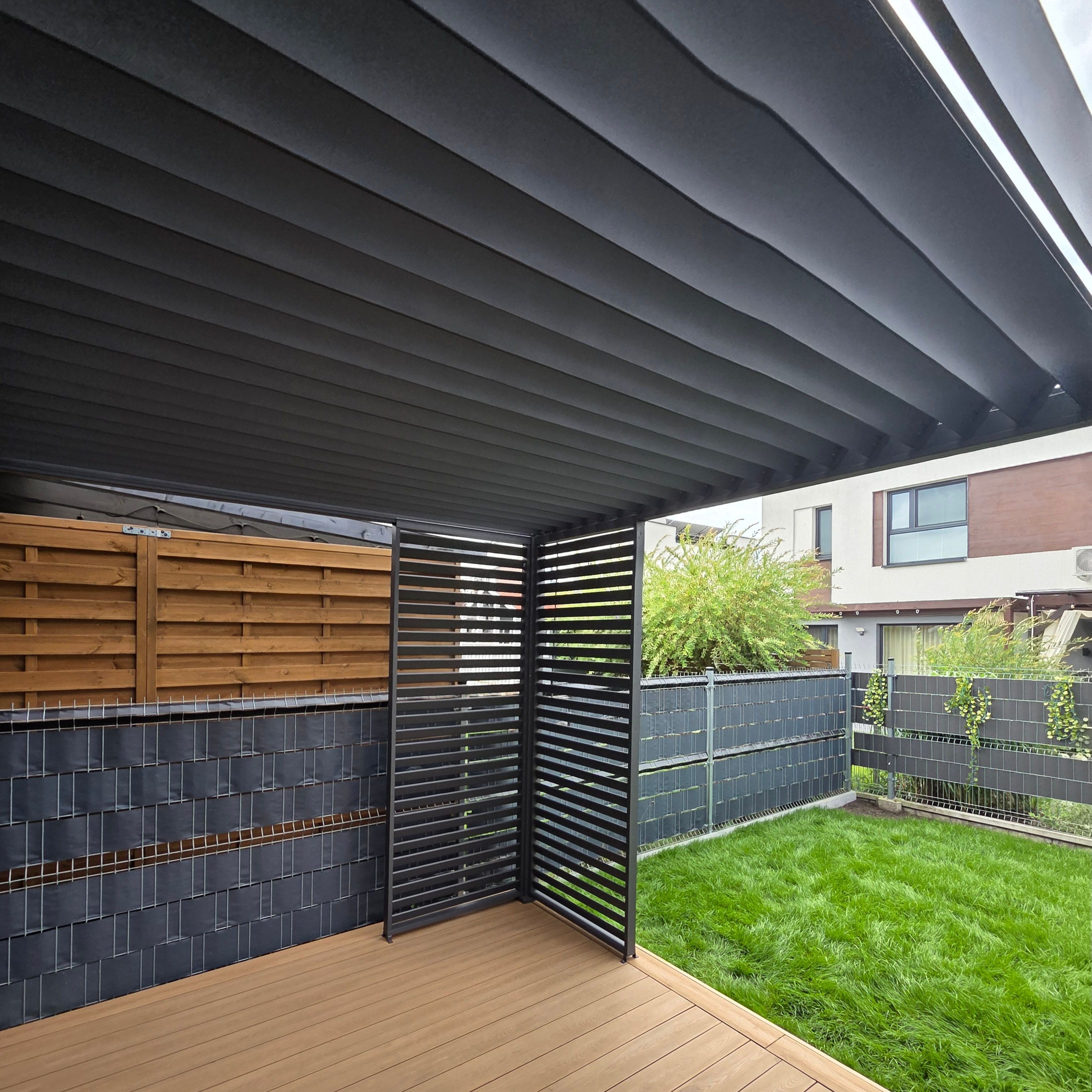 Hliníková pergola Gutroof Premium 3x6 m antracit fotografia realizácie 10