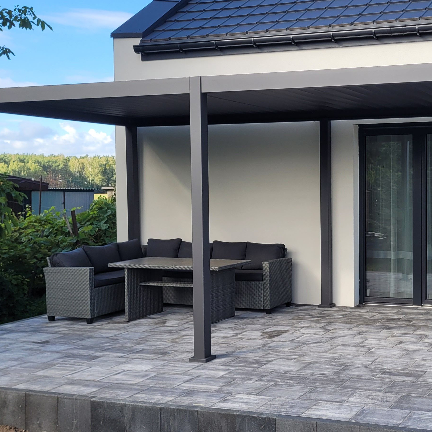 Hliníková pergola Gutroof Premium 3x6 m antracit fotografia realizácie 12