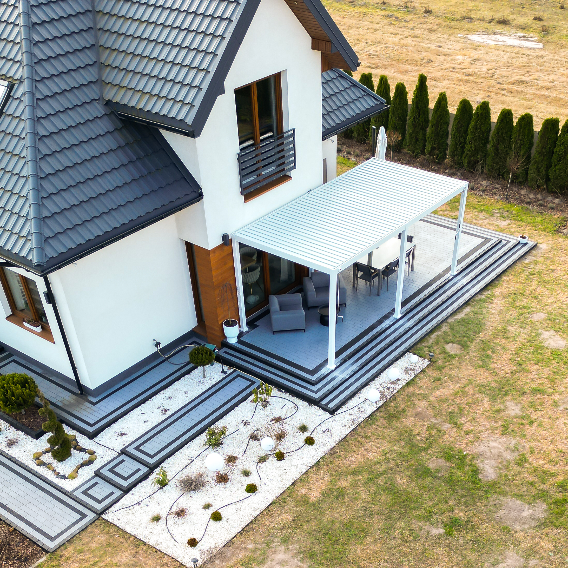 Hliníková pergola Gutroof Premium 3x6 m biela fotografia realizácie 6