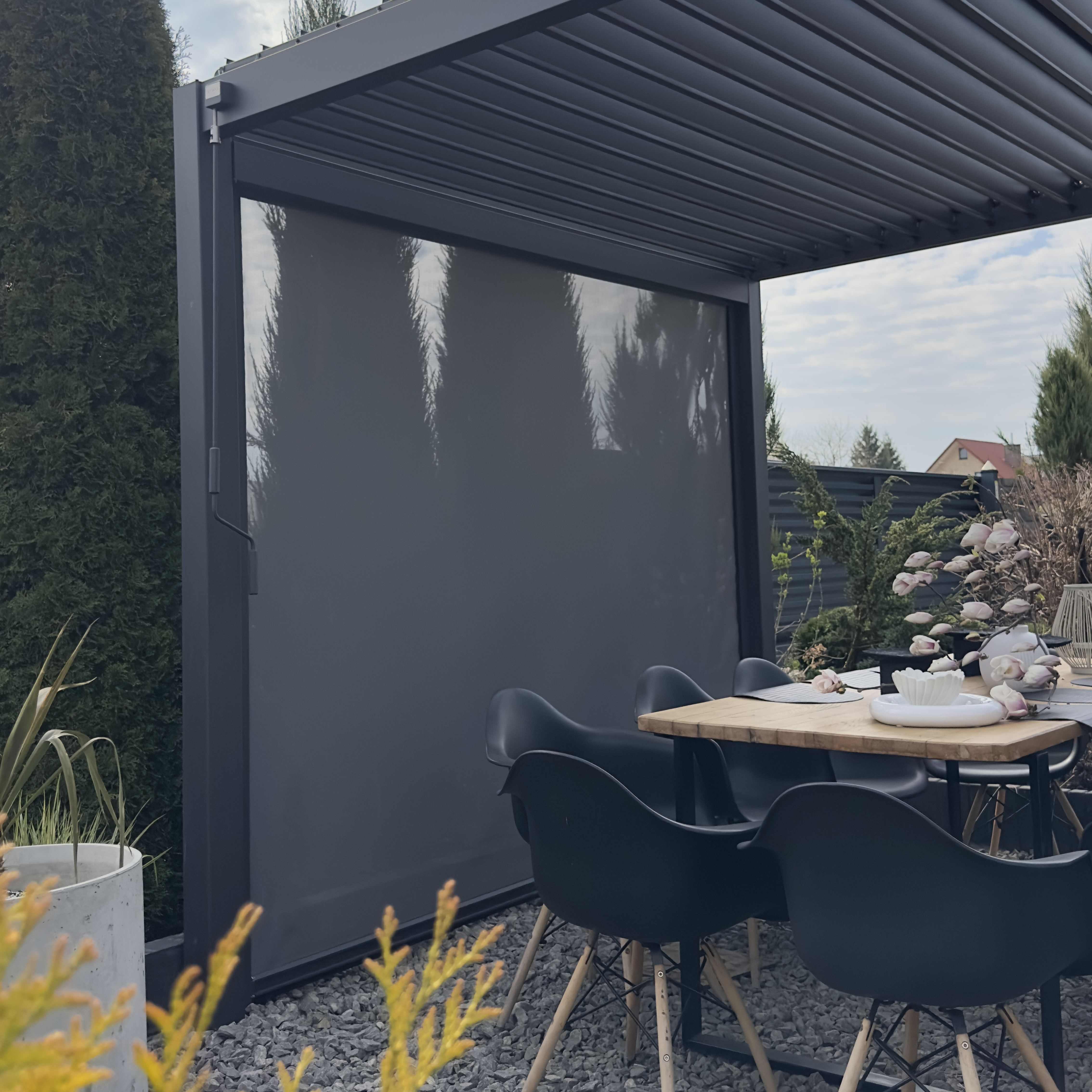 Roleta pre pergoly Gutroof Premium 3 m antracit fotografia realizácie 3