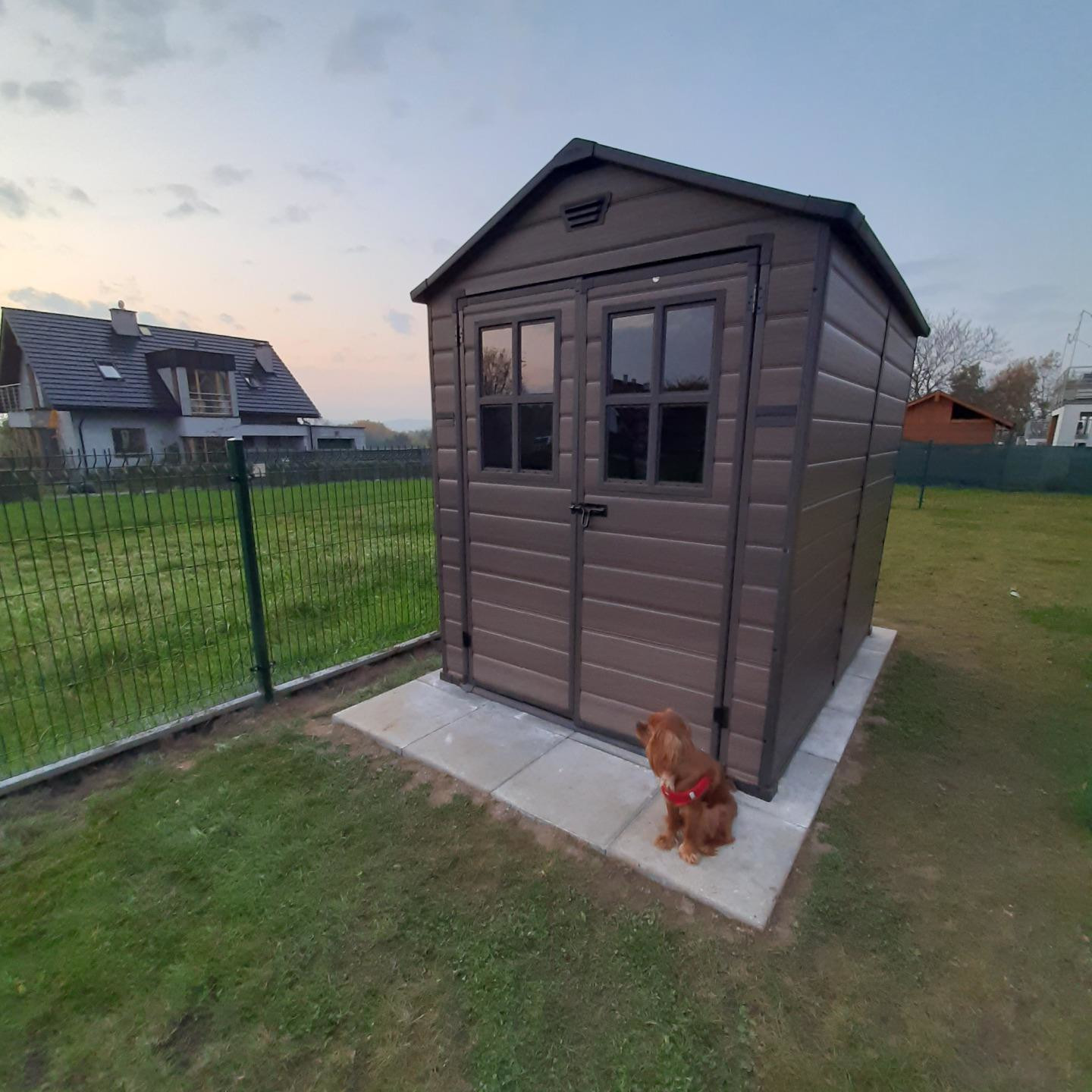 Záhradný domček Keter MANOR 6x5 DD - tmavosivý fotografia realizácie 2