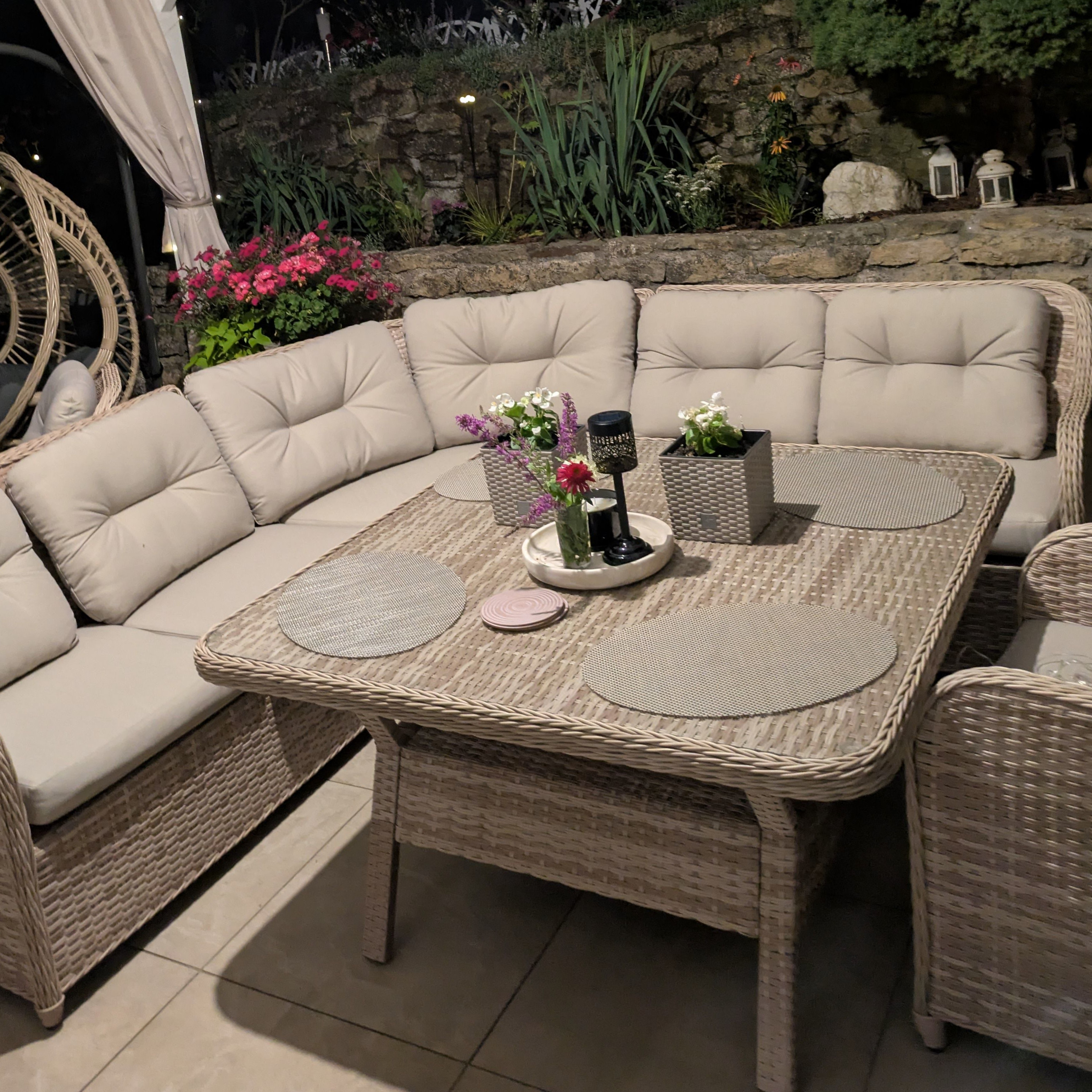 Rohová súprava z technoratanu + kreslá pre 7 osôb SAVONA Beige fotografia realizácie 9