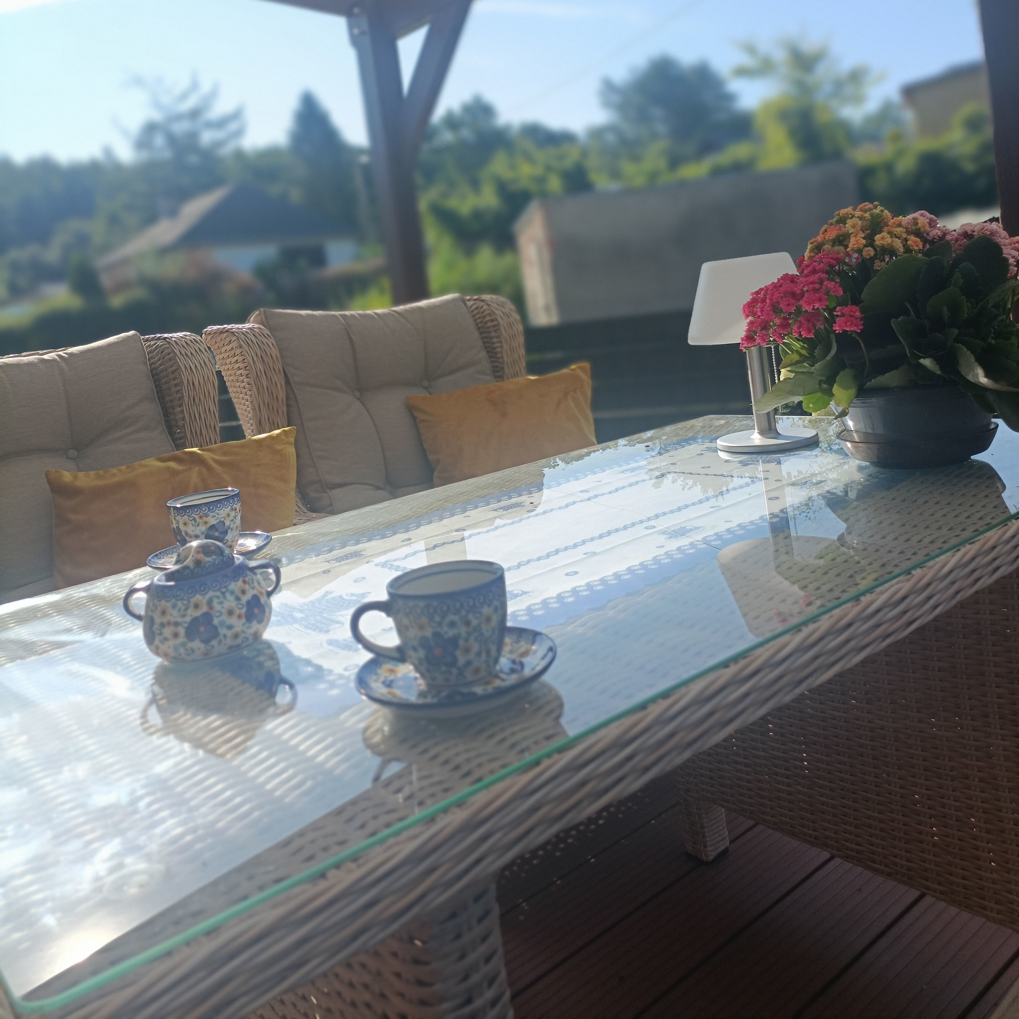 Záhradná zostava BJORKKA Trivento Dining 3 Beige fotografia realizácie 4