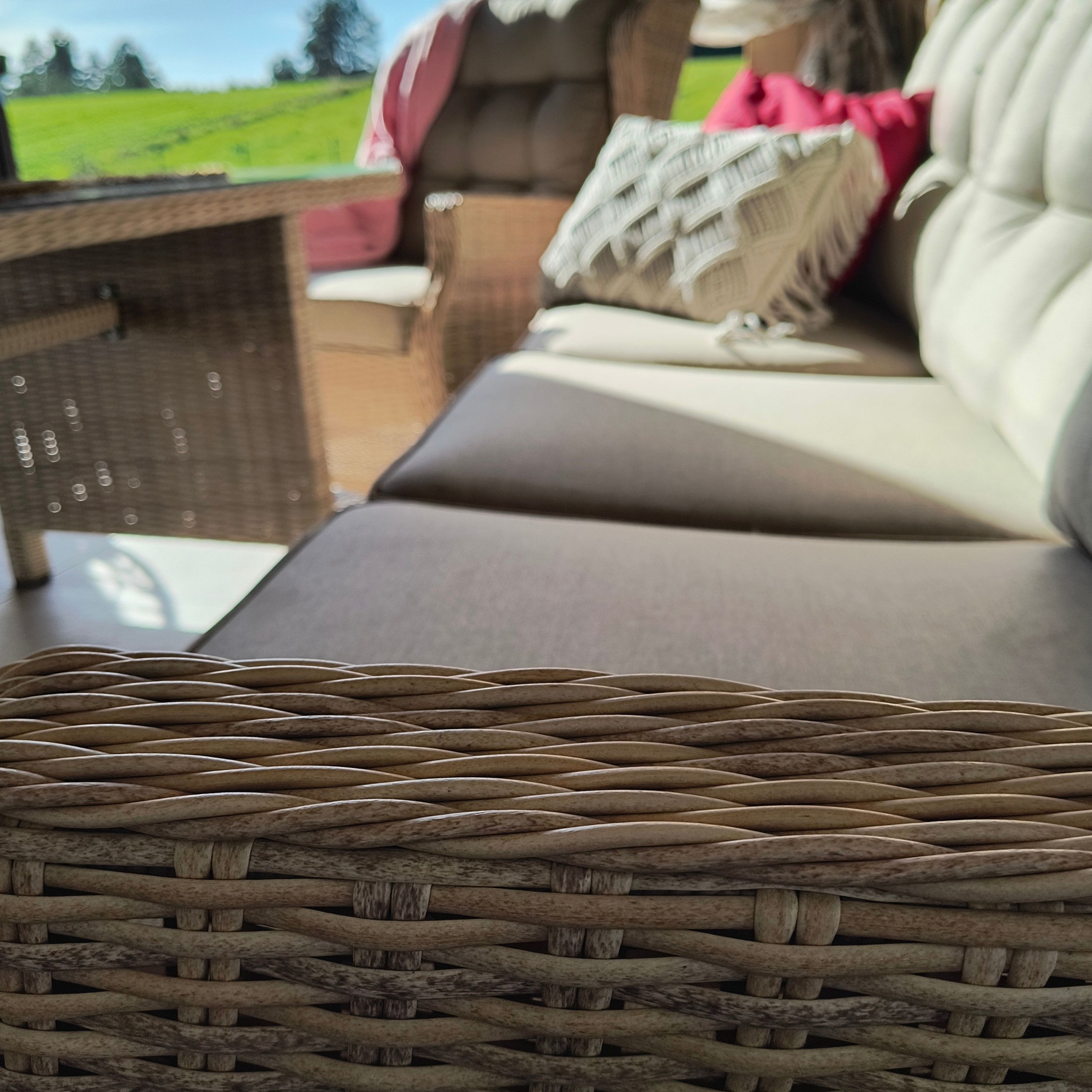 Záhradná zostava BJORKKA Trivento Dining 3 Beige fotografia realizácie 7