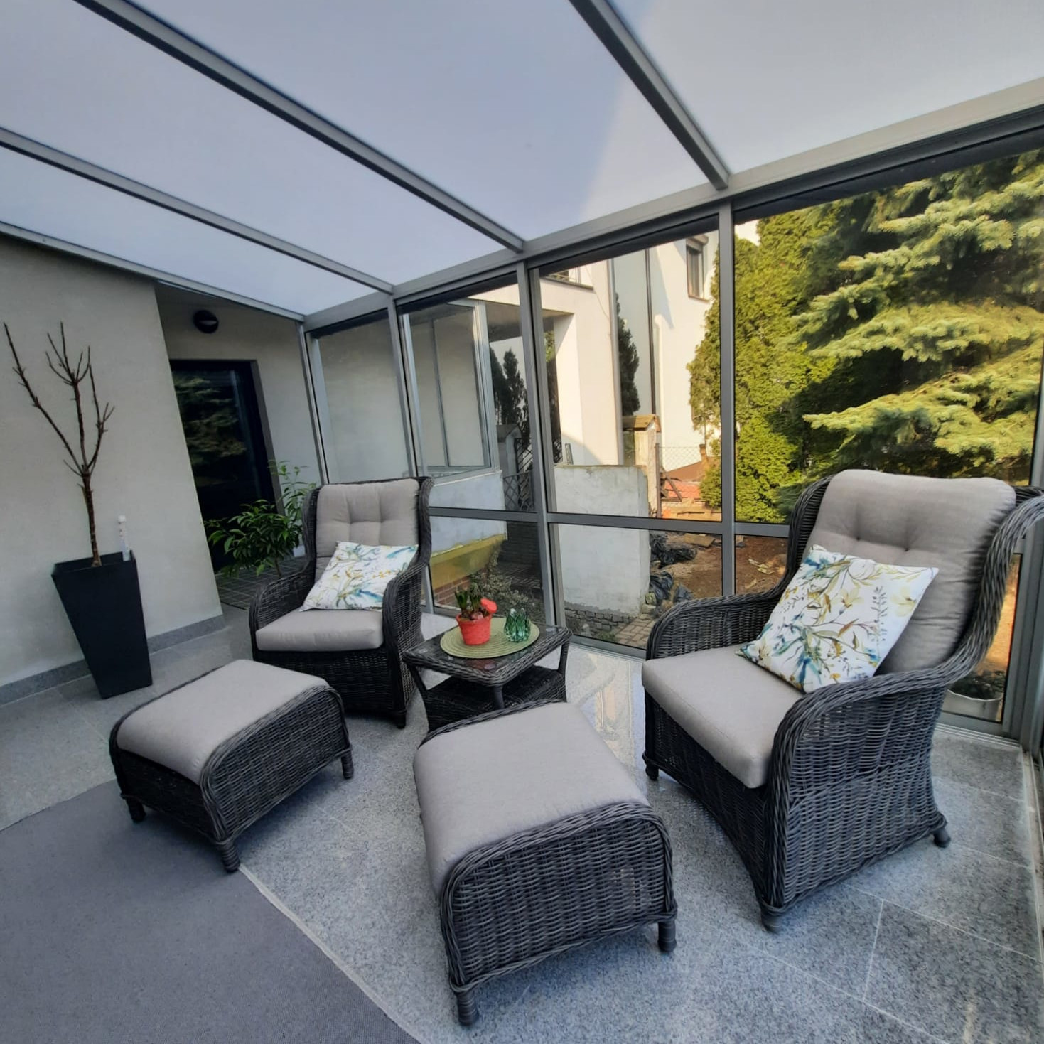Záhradná zostava BJORKKA Sienna Duo Premium Dark Grey fotografia realizácie 1