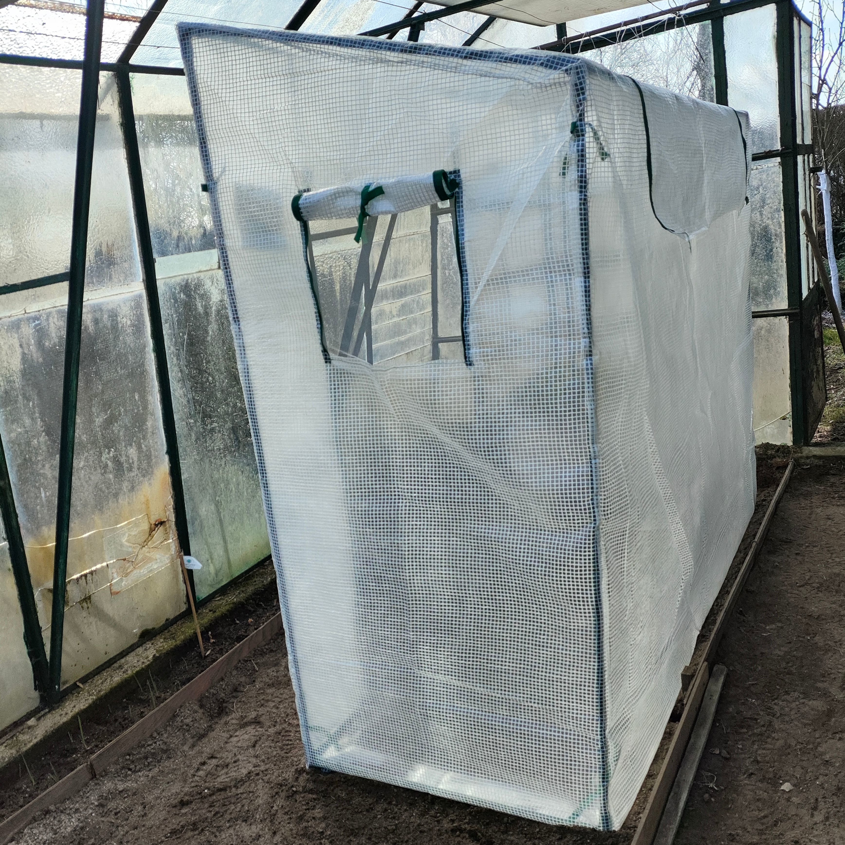 Fóliovník na paradajky Cultivo 200x77 cm biely fotografia realizácie 2