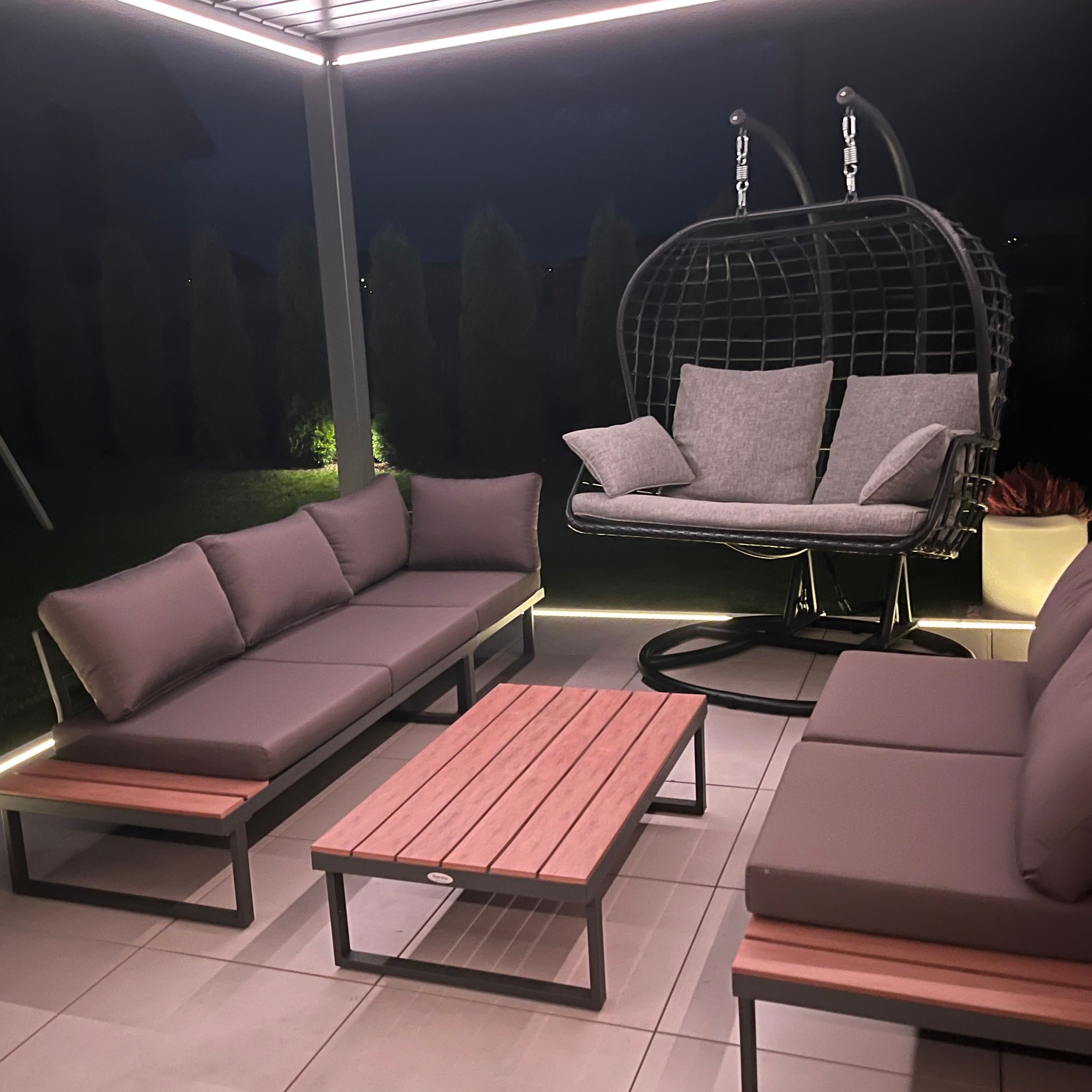 Záhradná rohová súprava BJORKKA EMERSON Dark Grey fotografia realizácie 12