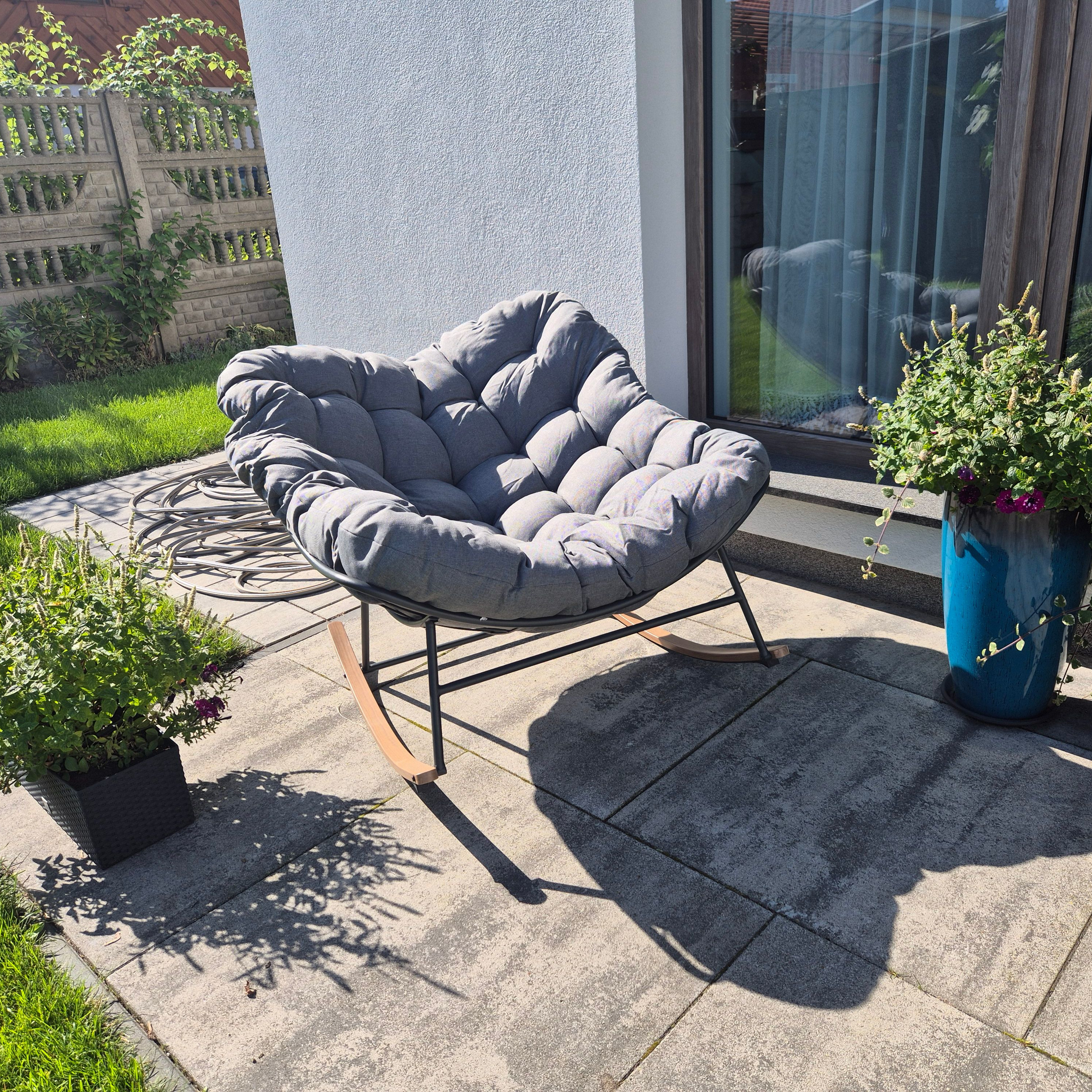 Záhradné hojdacie kreslo RONDA tmavosivá - Bjørkka fotografia realizácie 3