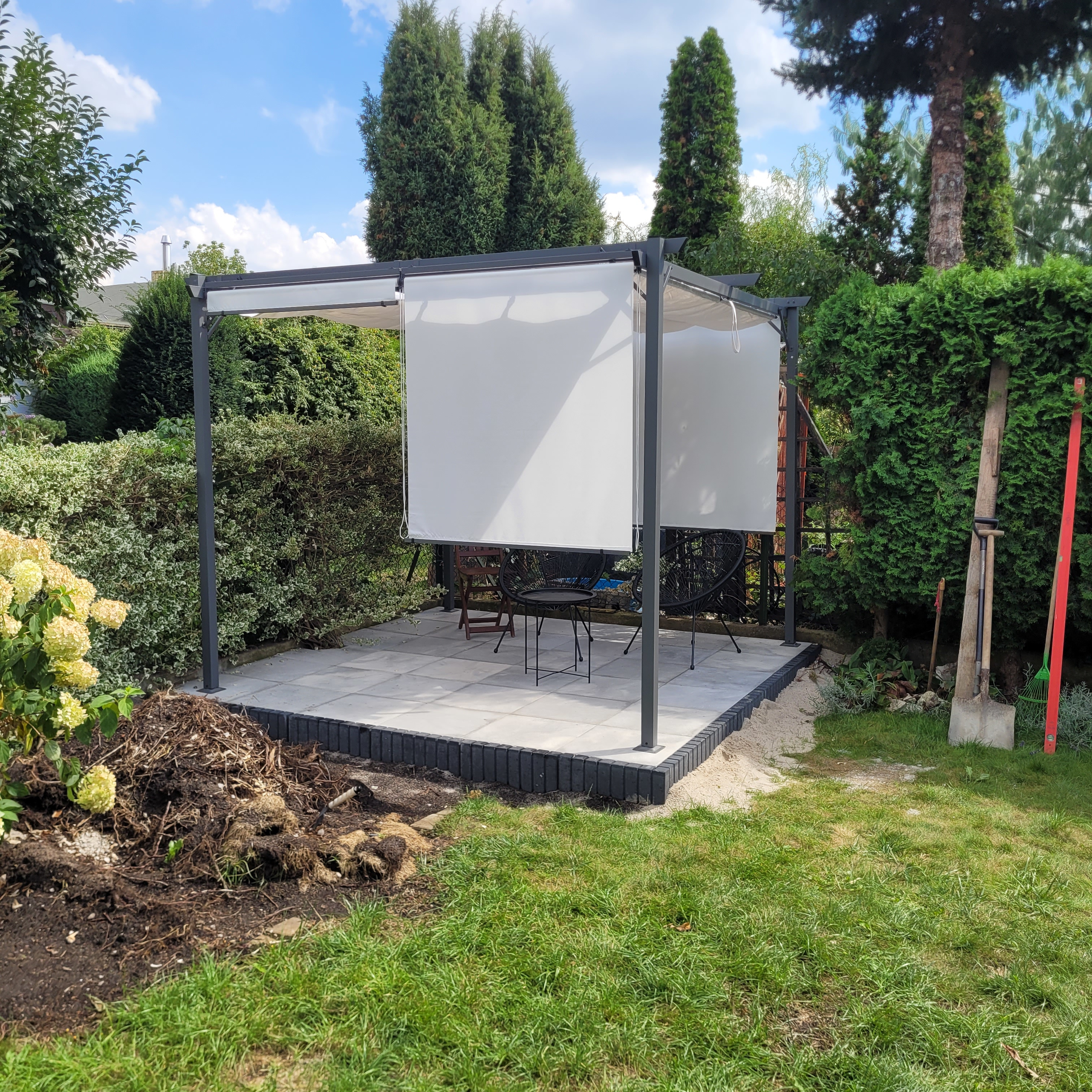Oceľová pergola Hardmaister SPRINT PLUS 3x3 m antracit fotografia realizácie 2