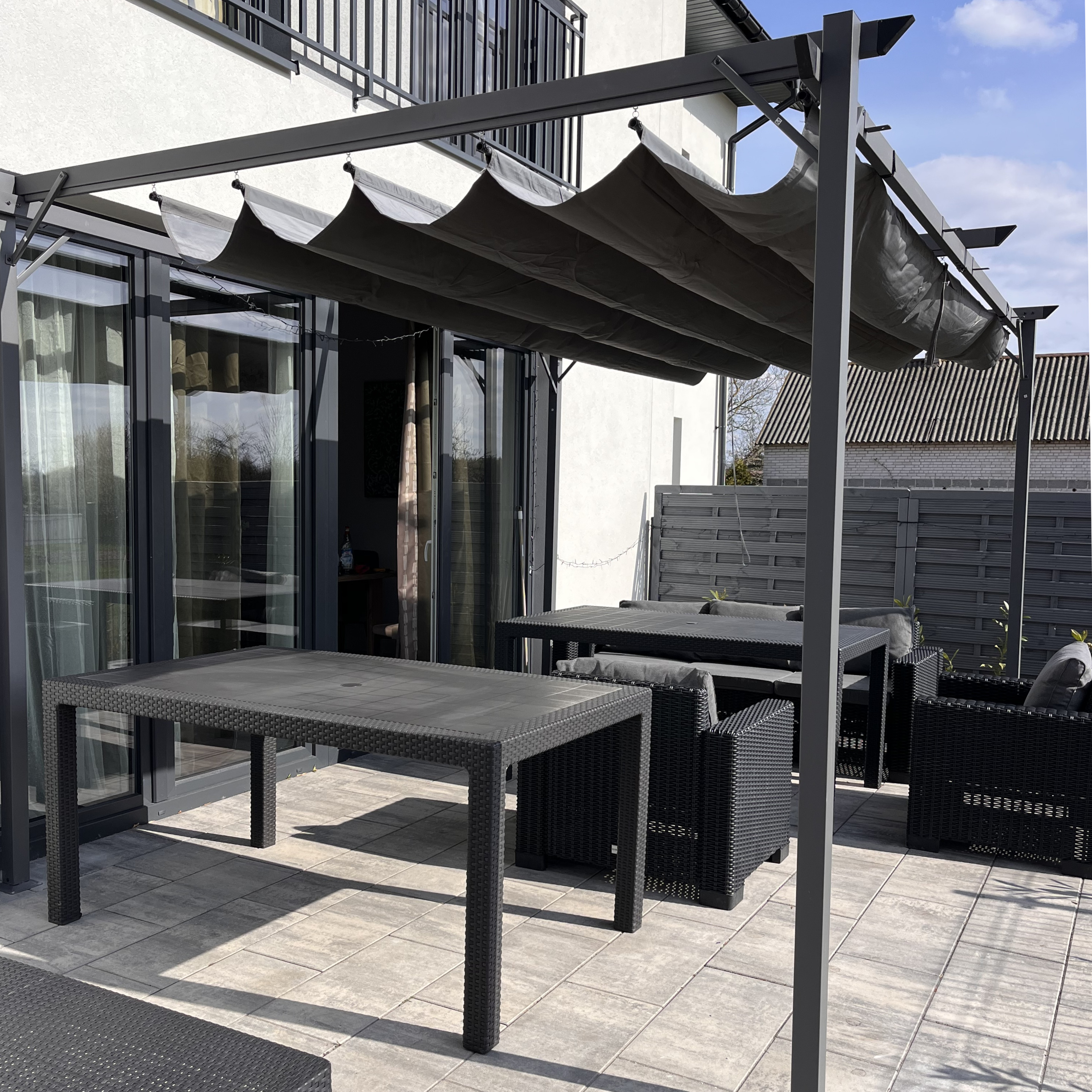 Oceľová pergola Hardmaister Sprint Plus 3x4 m s roletami fotografia realizácie 1