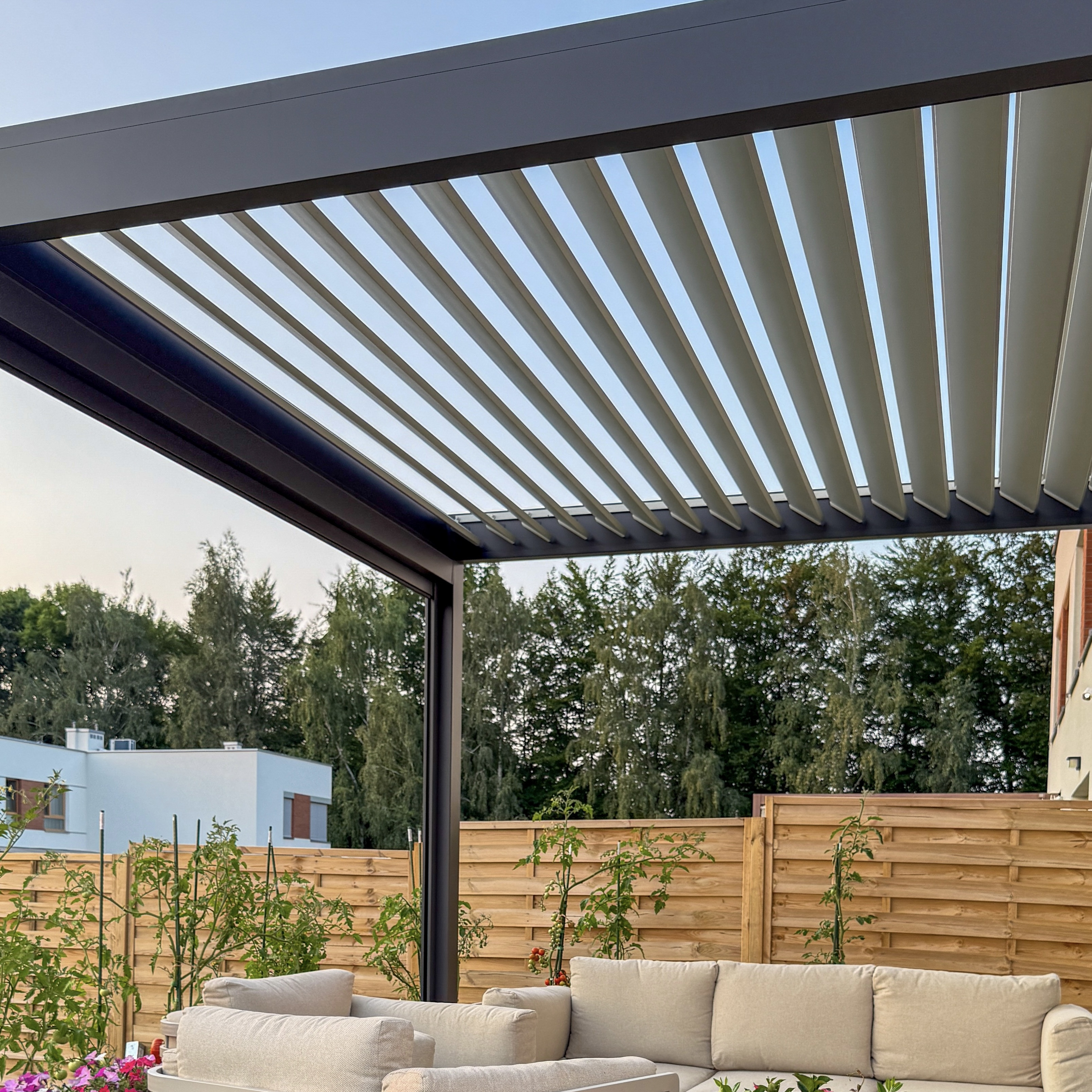 Hliníková pergola Gutroof ELEGANCE 3x3 m antracit fotografia realizácie 6