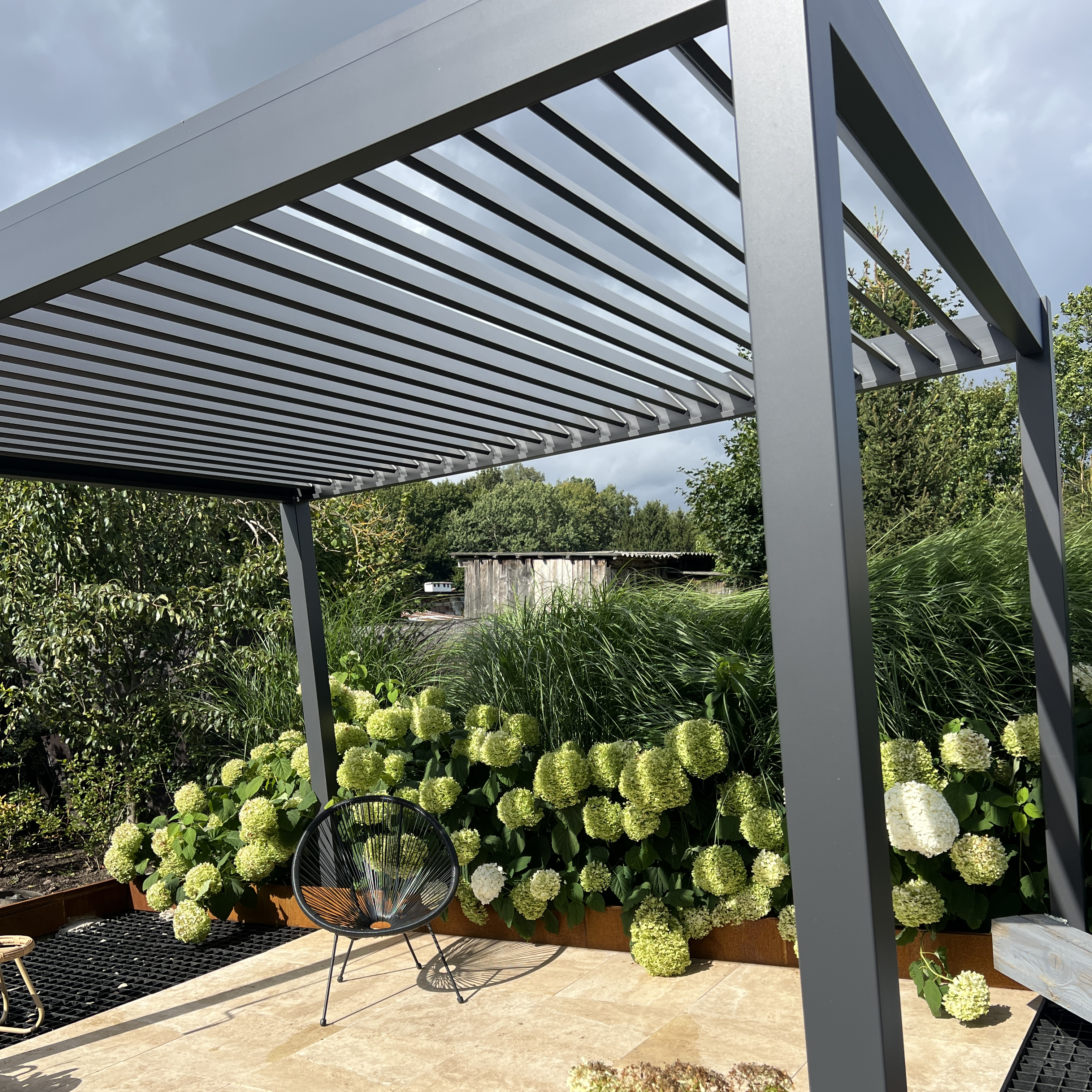 Hliníková pergola Gutroof ELEGANCE 3x4 m antracit fotografia realizácie 2