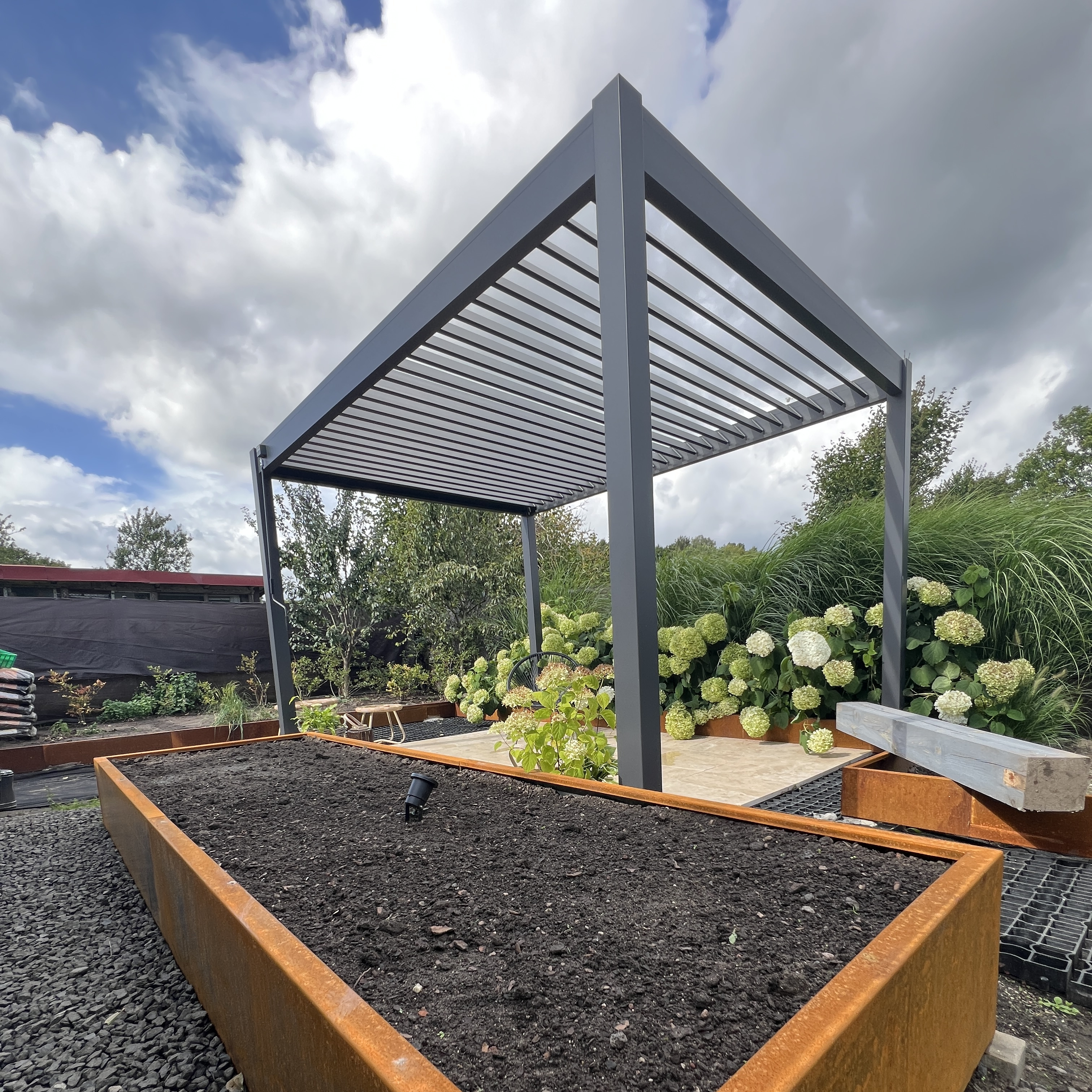 Hliníková pergola Gutroof ELEGANCE 3x4 m antracit fotografia realizácie 5