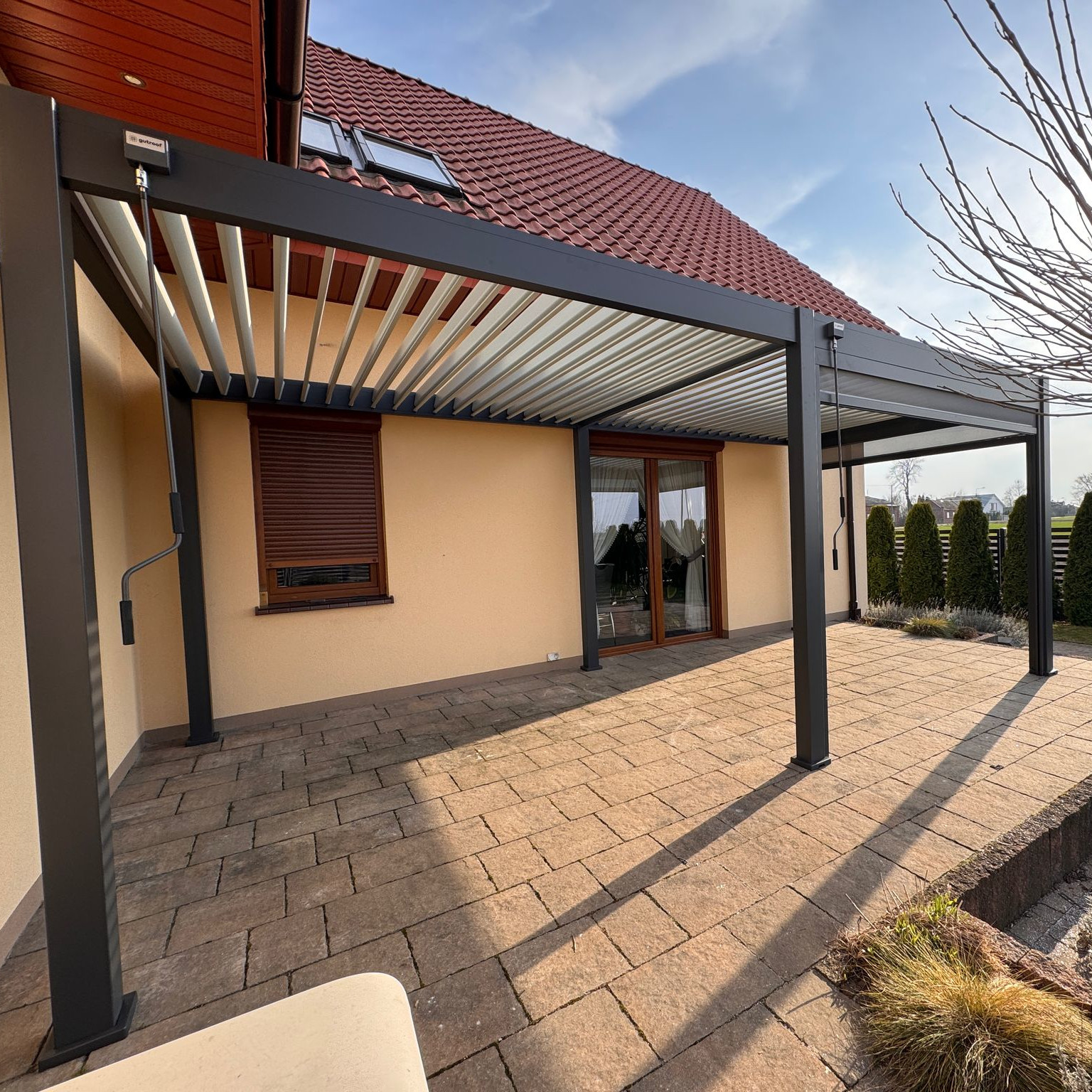 Hliníková pergola Gutroof ELEGANCE 3x6 m antracit fotografia realizácie 8
