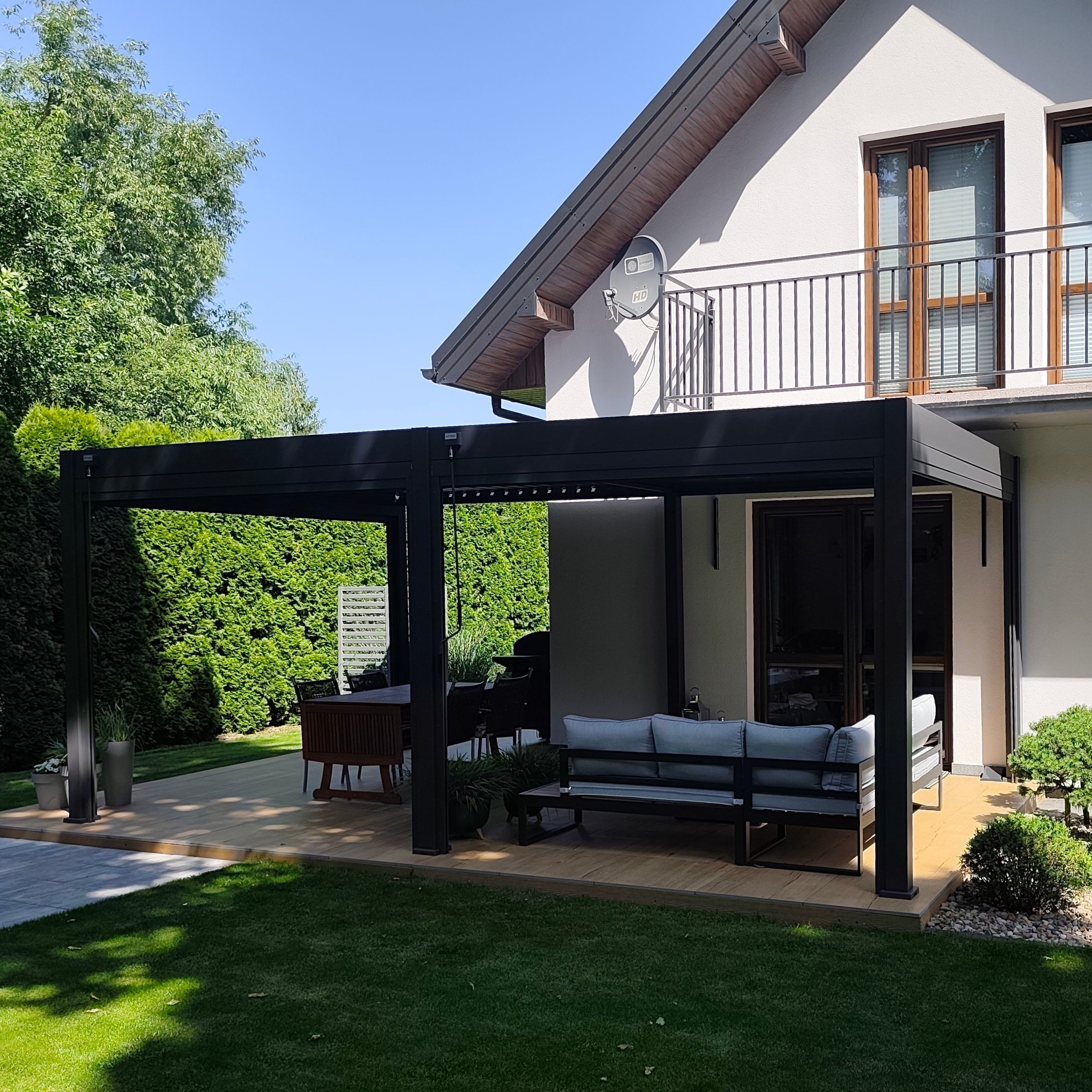 Hliníková pergola Gutroof DELUXE 3,6x6 m antracit fotografia realizácie 6