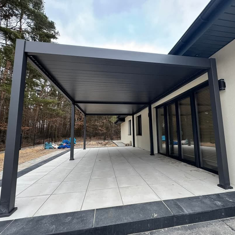 Hliníková pergola Gutroof DELUXE 3,6x7,2 m antracit fotografia realizácie 6