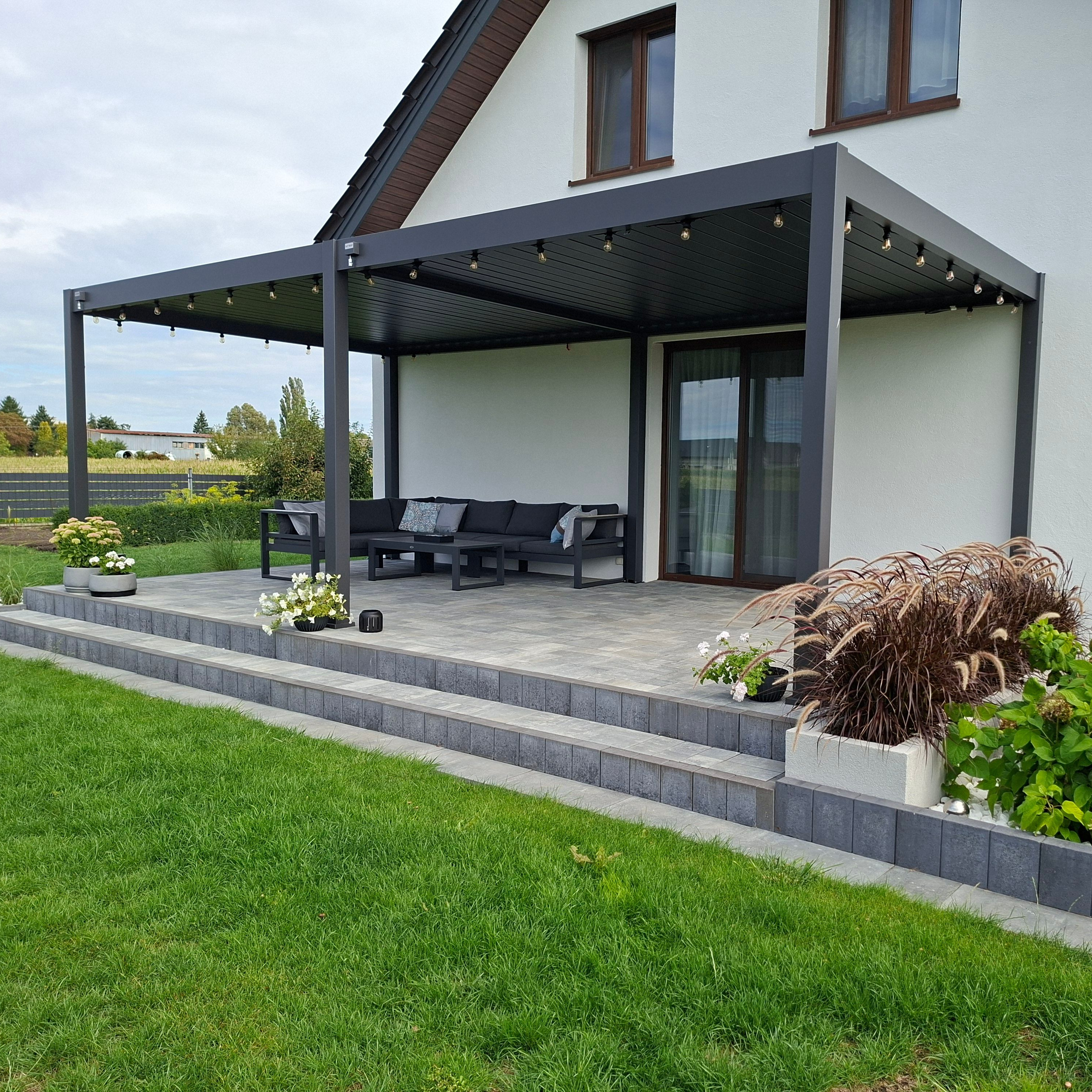 Hliníková pergola Gutroof DELUXE 3,6x7,2 m antracit fotografia realizácie 8