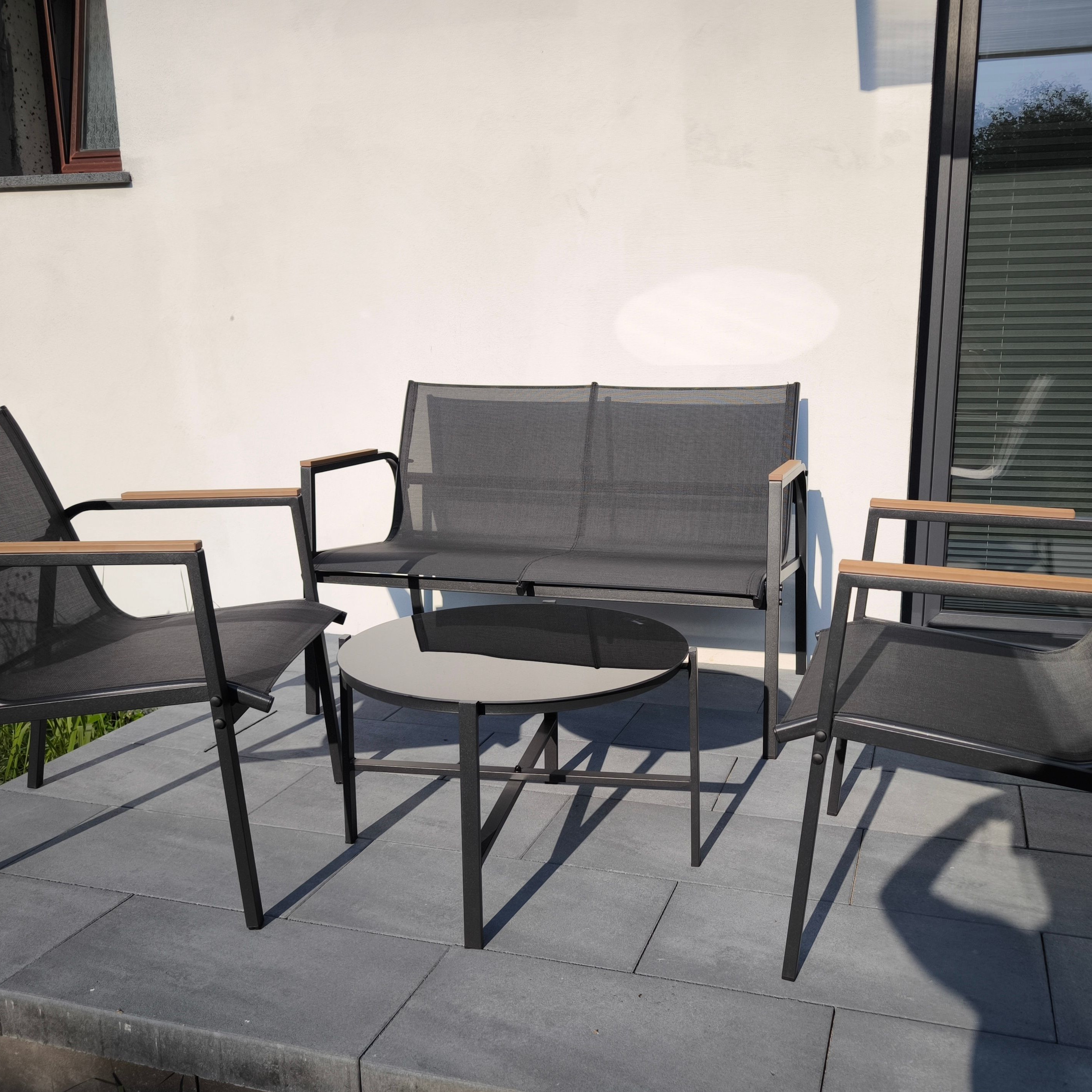Kovová záhradná zostava Bjørkka MANGO CAFFE - čierna fotografia realizácie 7