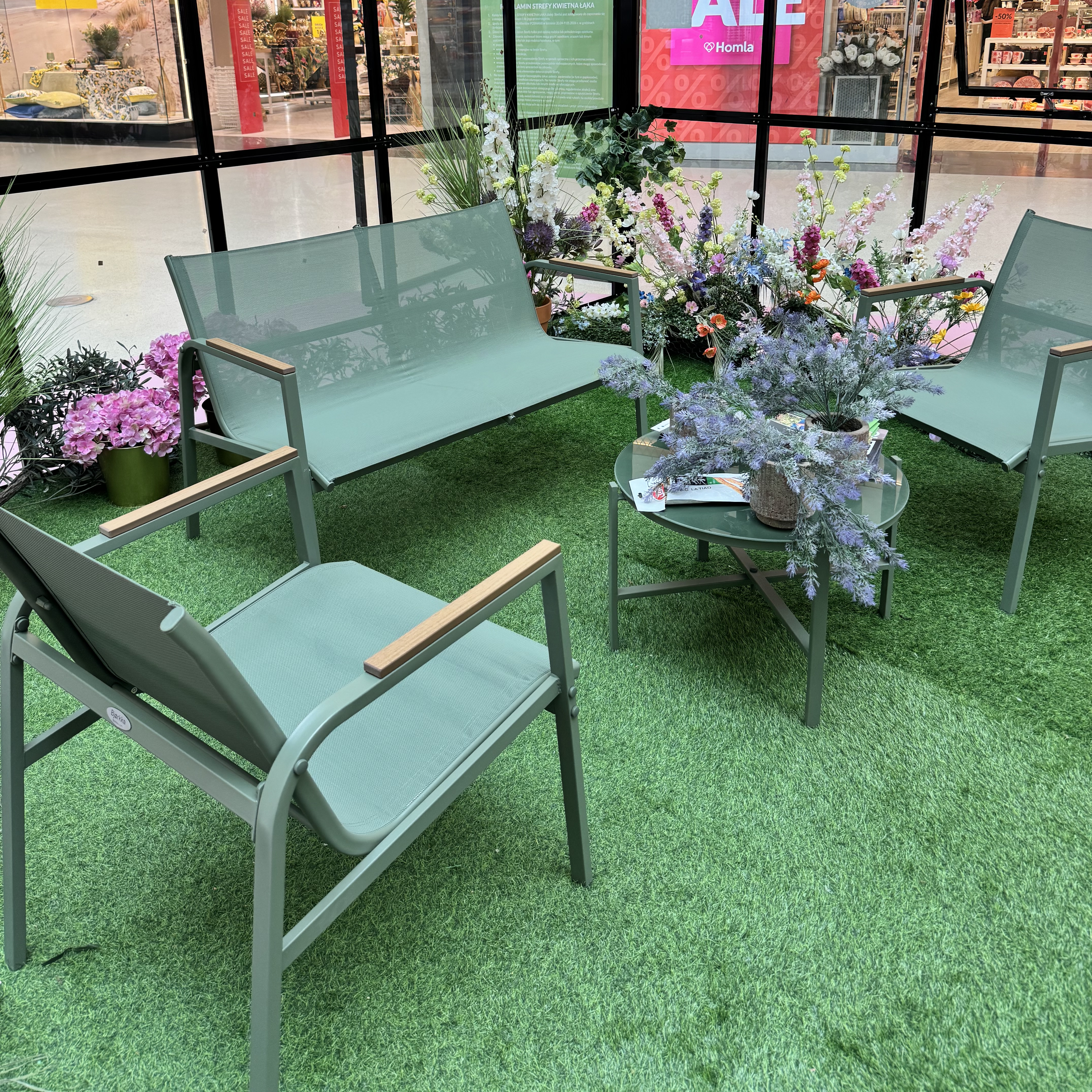 Záhradná zostava Bjørkka MANGO CAFFE Green fotografia realizácie 1
