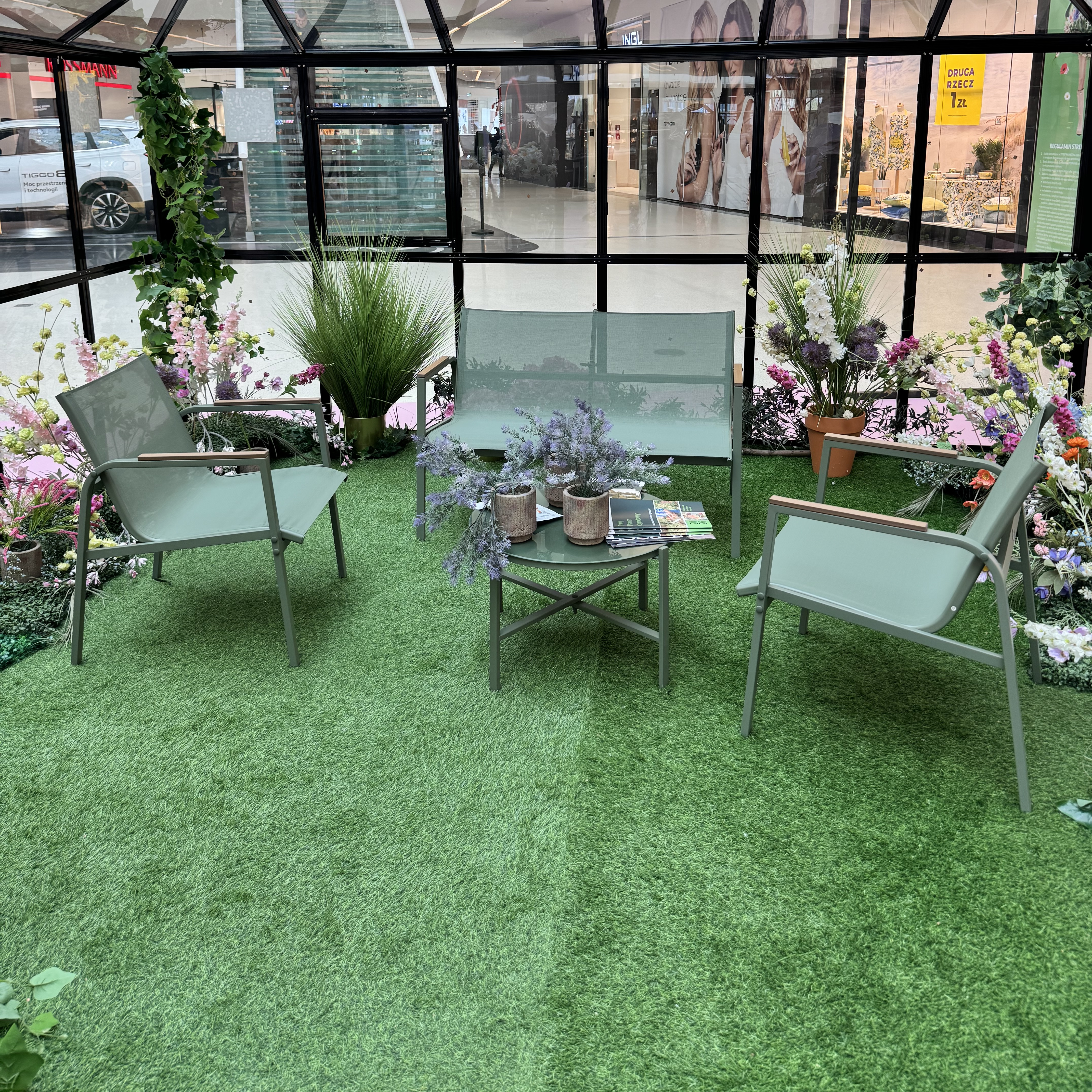 Záhradná zostava Bjørkka MANGO CAFFE Green fotografia realizácie 3