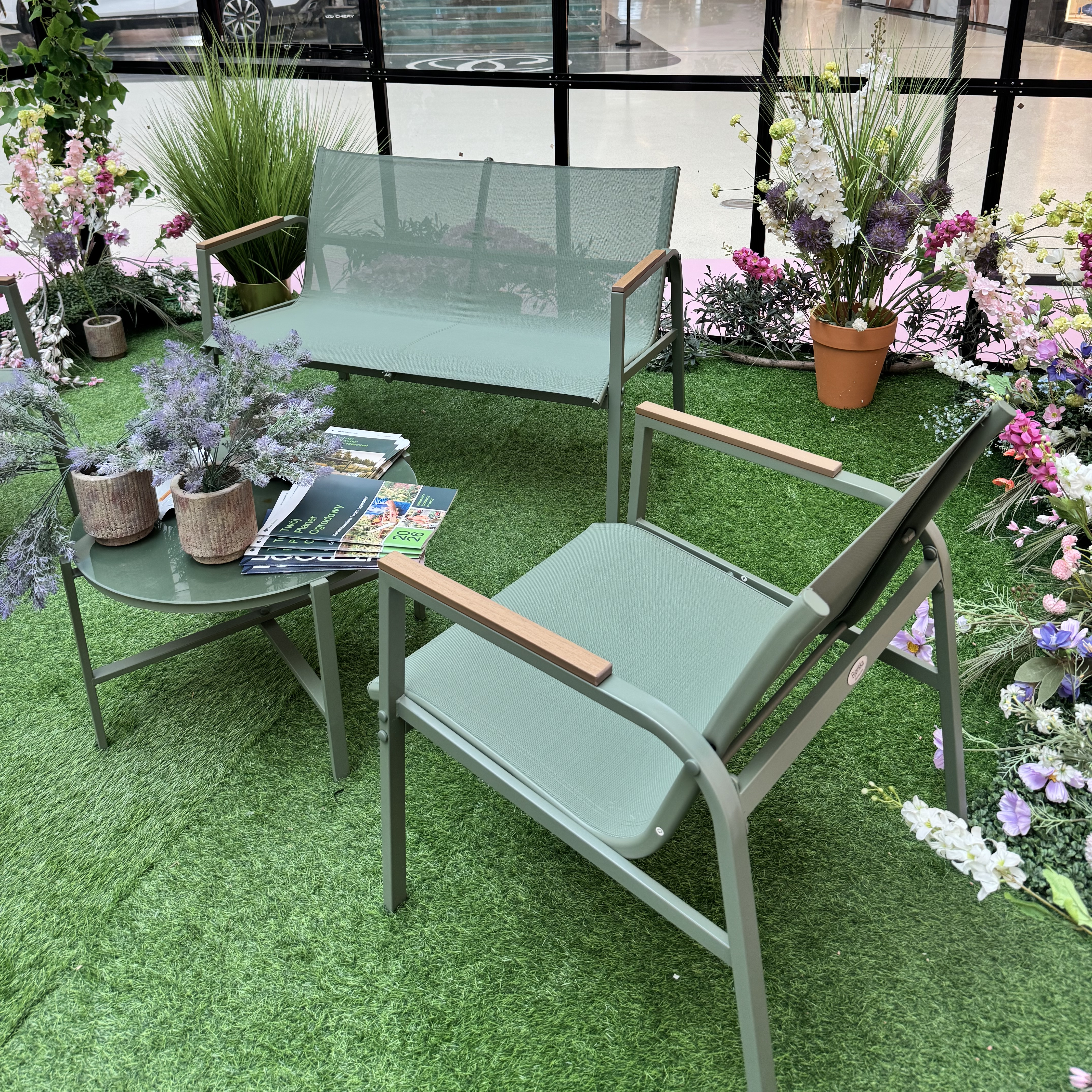 Záhradná zostava Bjørkka MANGO CAFFE Green fotografia realizácie 5