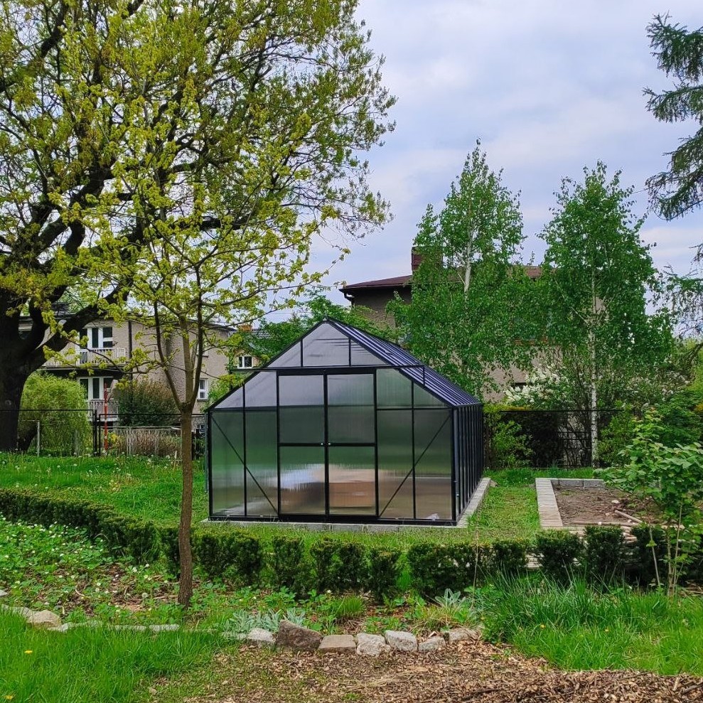 Polykarbonátový skleník Cultivo Slide-In 305x489 cm čierny fotografia realizácie 8