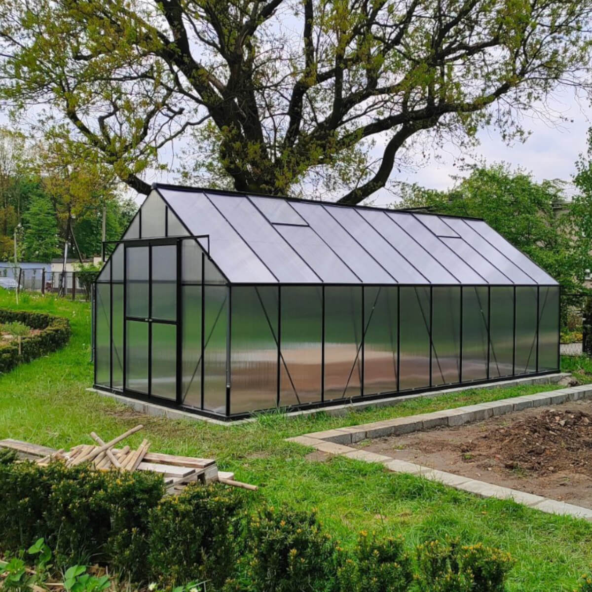 Polykarbonátový skleník Cultivo Slide-In 305x489 cm čierny fotografia realizácie 9