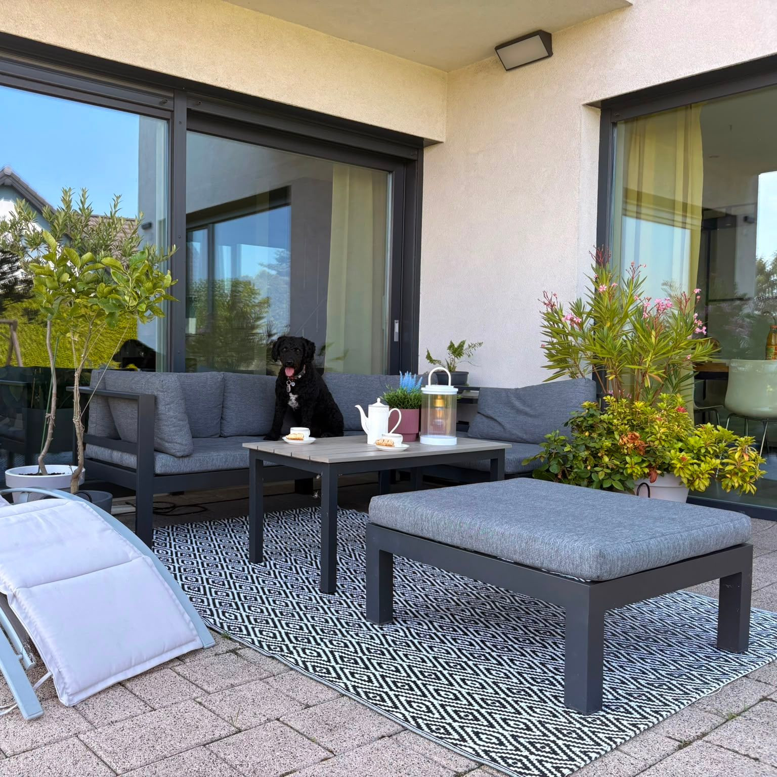 Koberec na balkón Black 160x230cm - MOODME fotografia realizácie 1