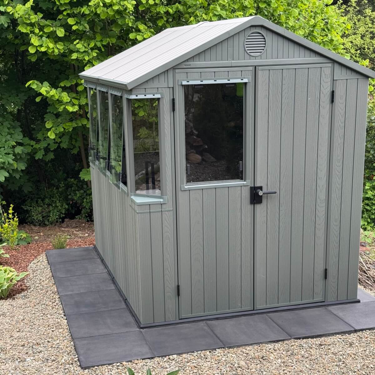 Záhradný domček so skleníkom Keter Potting Shed 6x8 fotografia realizácie 4