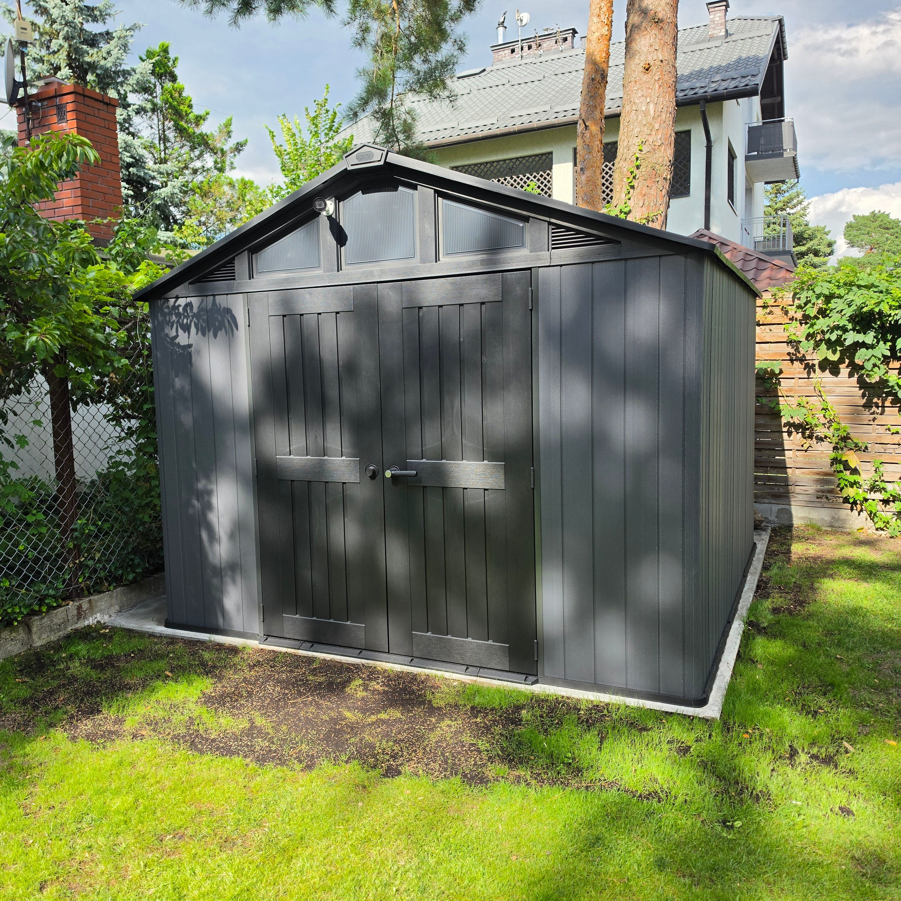 Záhradný domček STRONGHOLD SHED 10x11,5 sivý - Keter fotografia realizácie 1