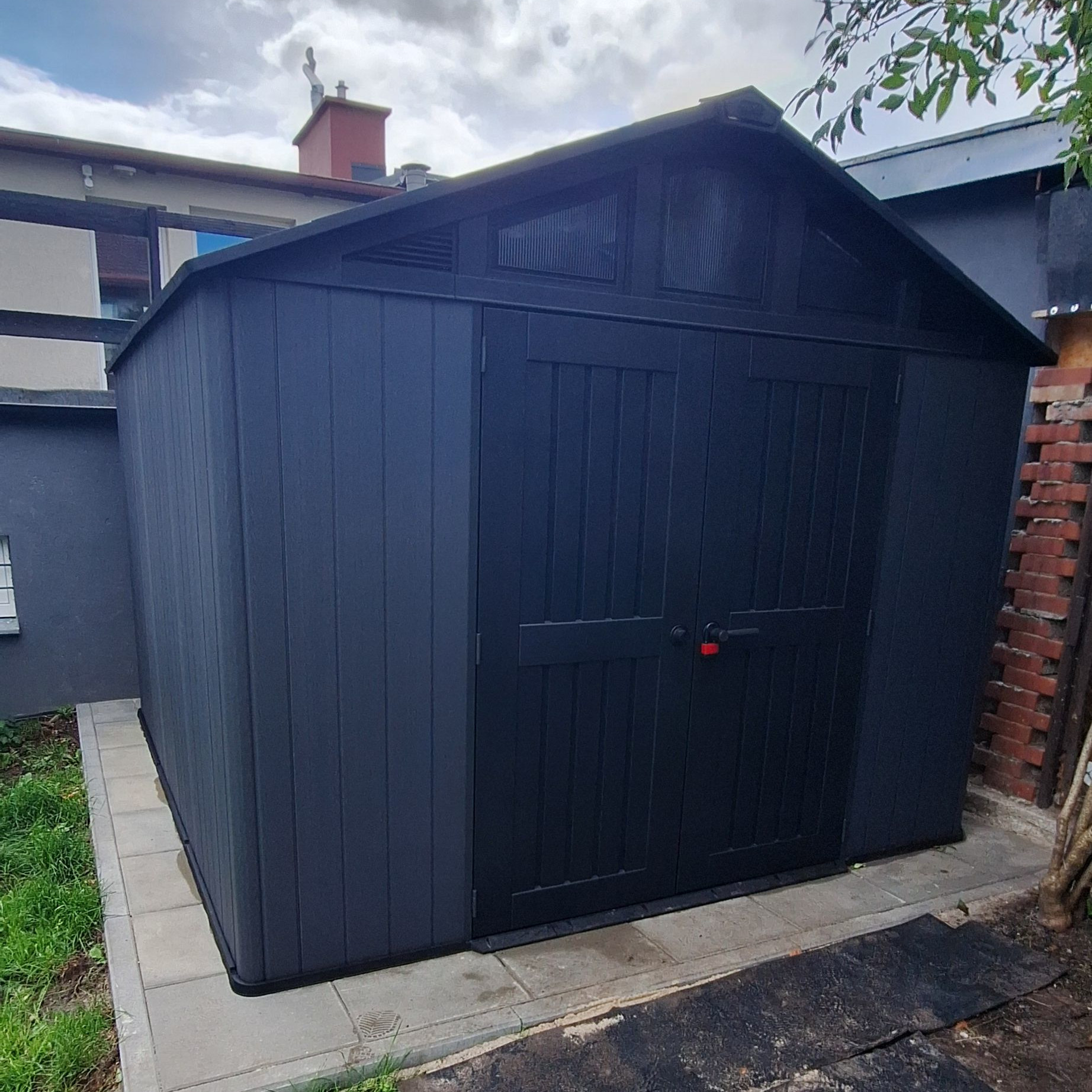 Záhradný domček STRONGHOLD SHED 10x11,5 sivý - Keter fotografia realizácie 6