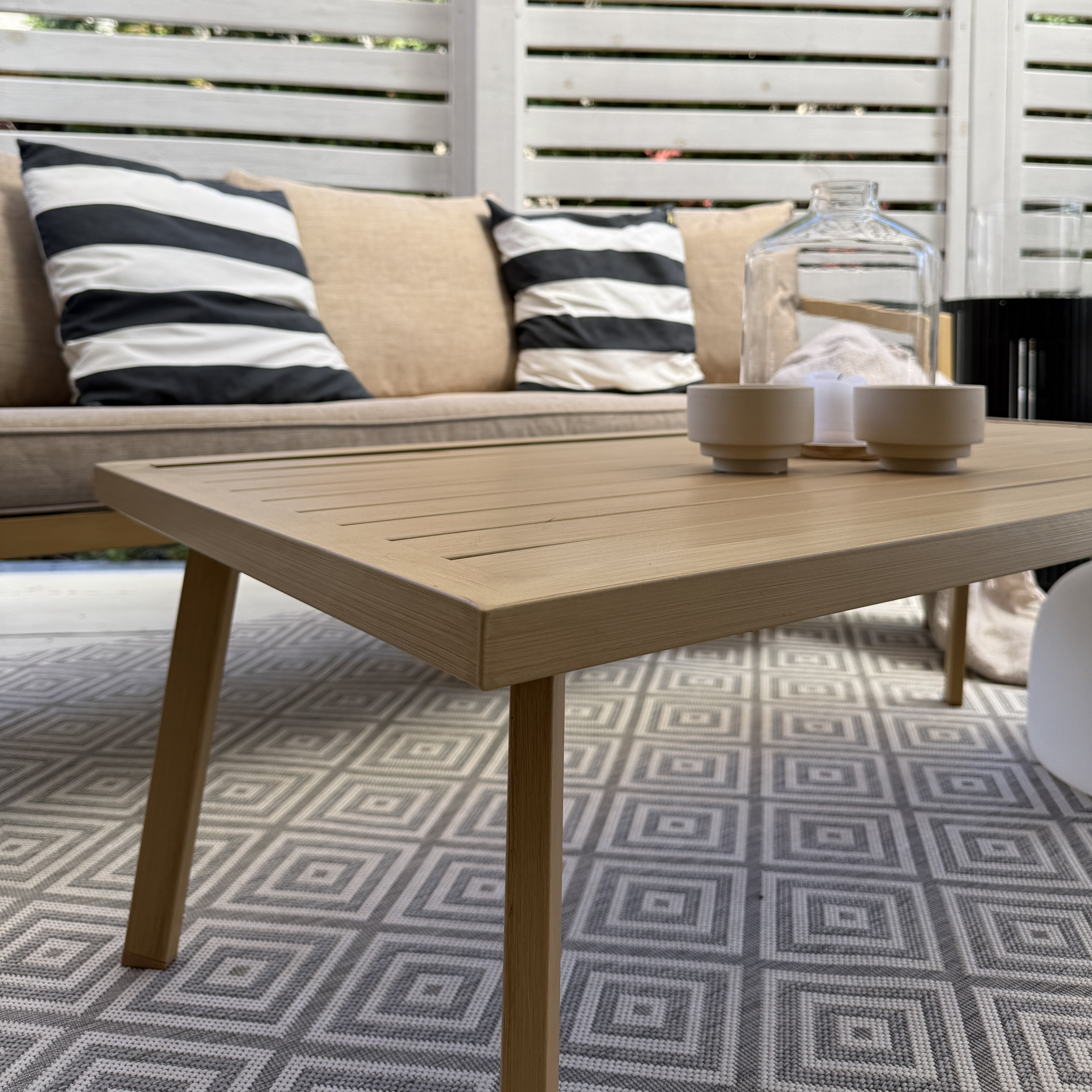 Záhradná súprava LOARA CAFFE MAX WOOD LOOK - Bjørkka fotografia realizácie 9