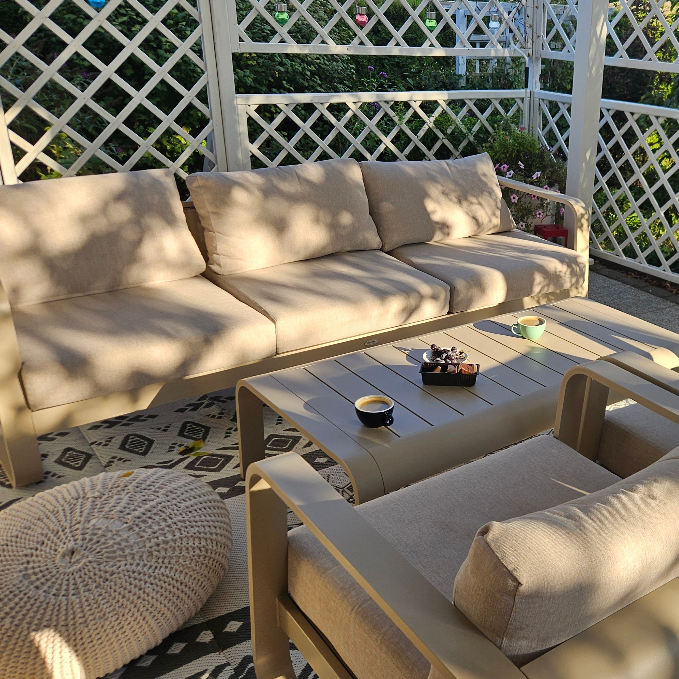 Záhradný set ANTALYA CAFFE svetlo béžová - Bjørkka fotografia realizácie 4