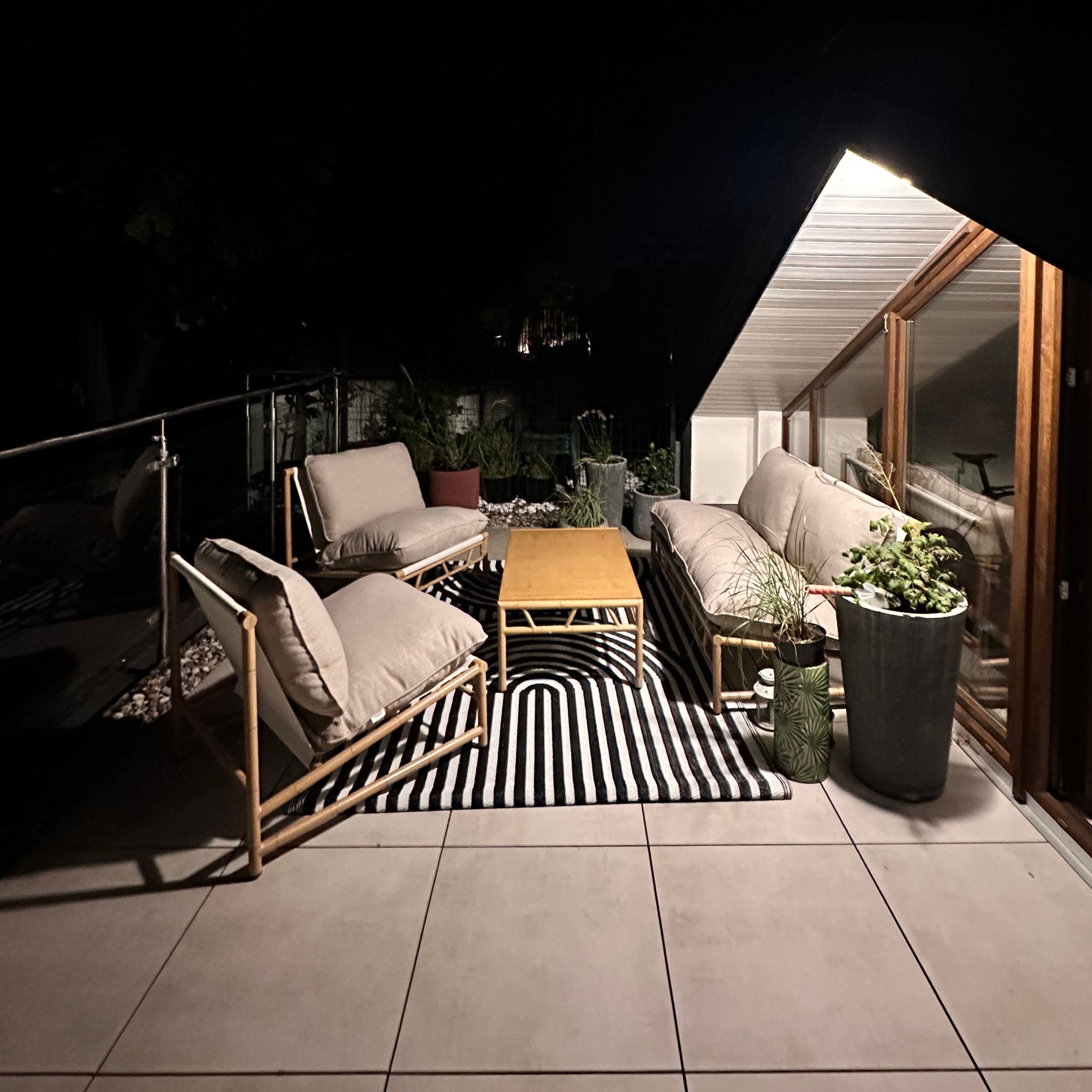 Záhradná súprava MAKANI CAFFE Grey/Beige - Bjørkka fotografia realizácie 3