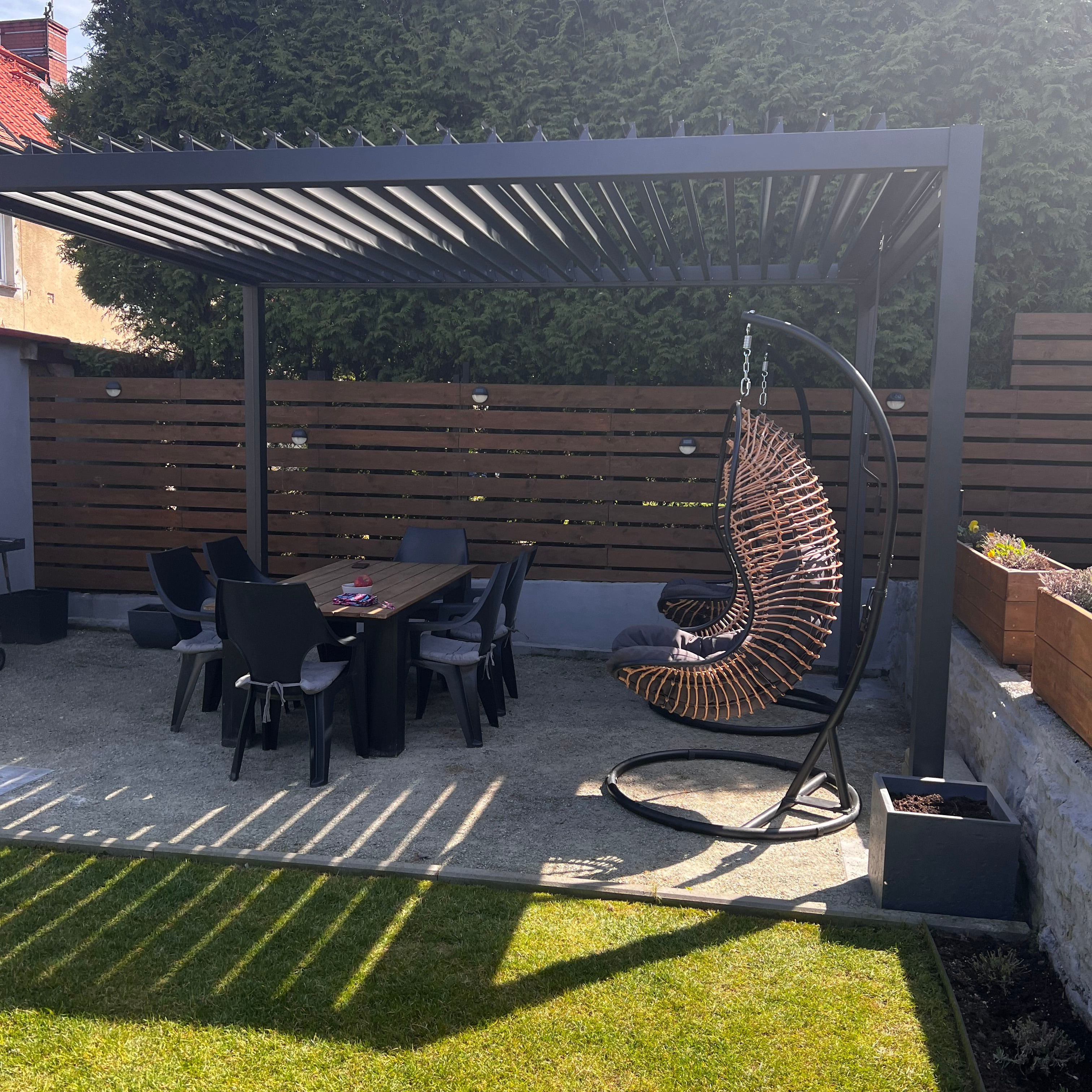 Záhradná terasa pergola PRIMARY 3x4 Antracit - Gutroof fotografia realizácie 2