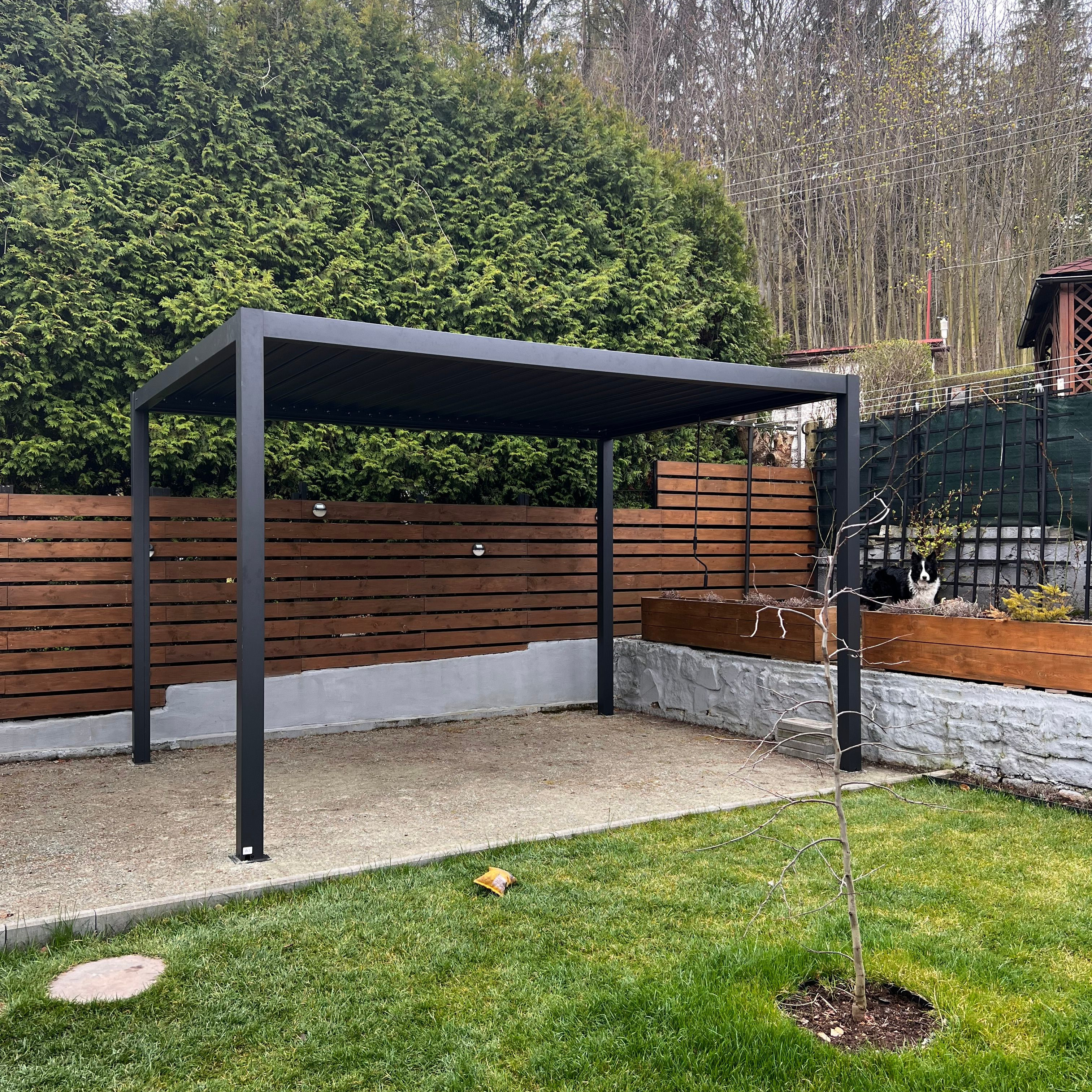 Záhradná terasa pergola PRIMARY 3x4 Antracit - Gutroof fotografia realizácie 3
