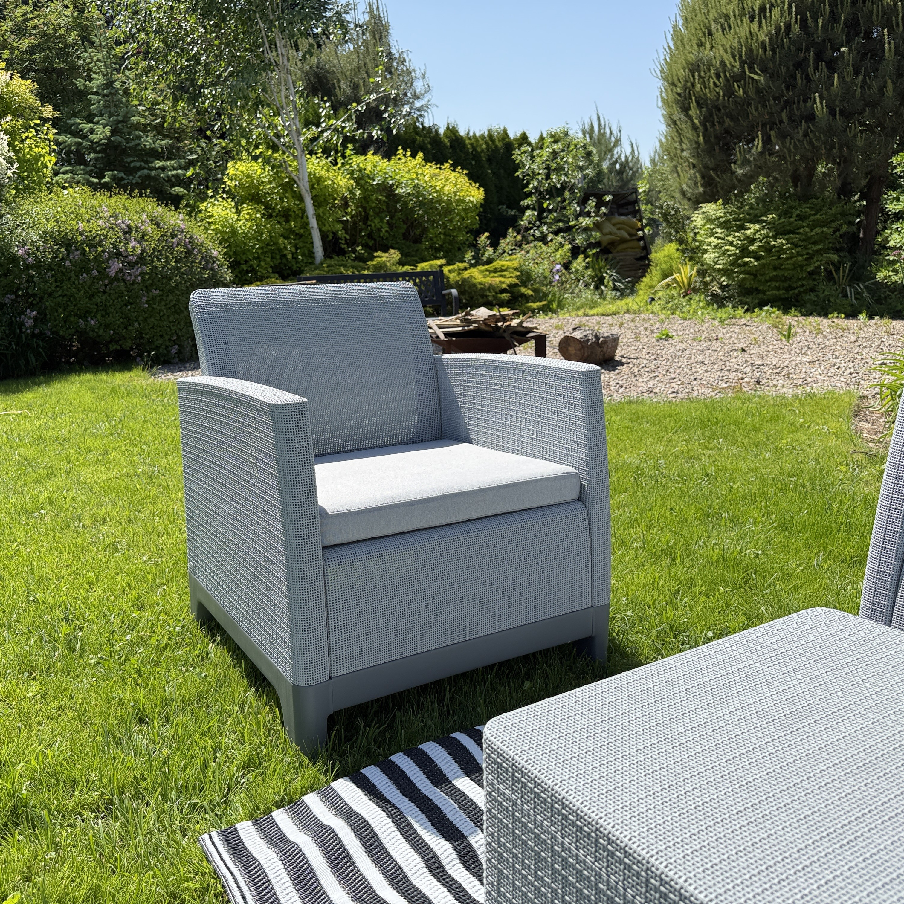 Záhradná súprava Scandi Forma Ash Grey-Storm Grey/ Light Grey - Keter fotografia realizácie 1
