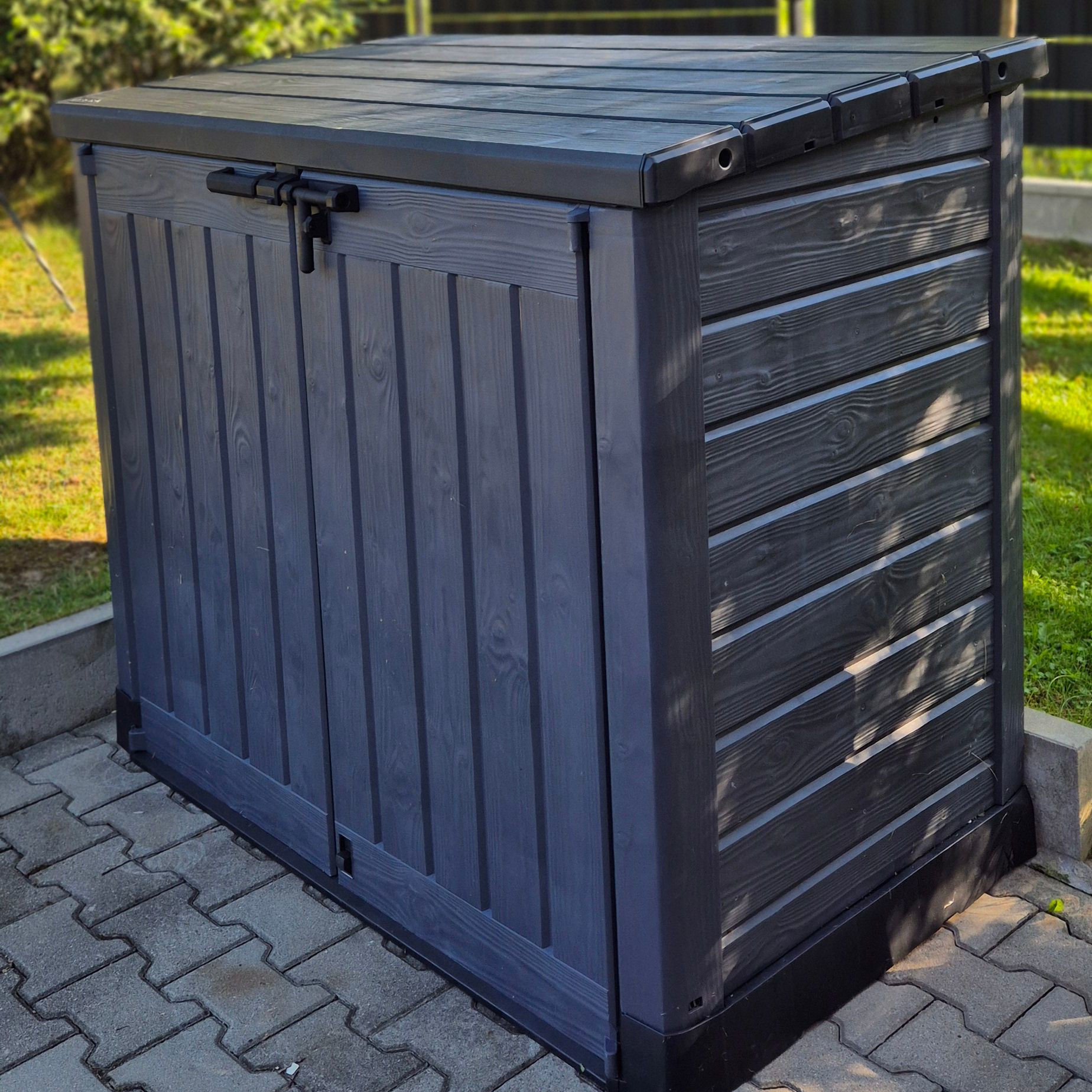 Záhradný úložný box STORE IT OUT MAX 1200l tmavošedý - Keter fotografia realizácie 1