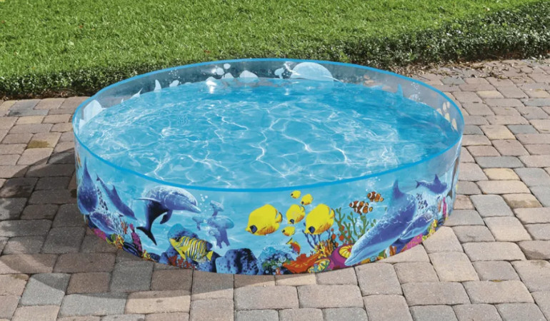 Basenik dla dzieci Odyssey Fill 'N Fun na kamiennym tarasie